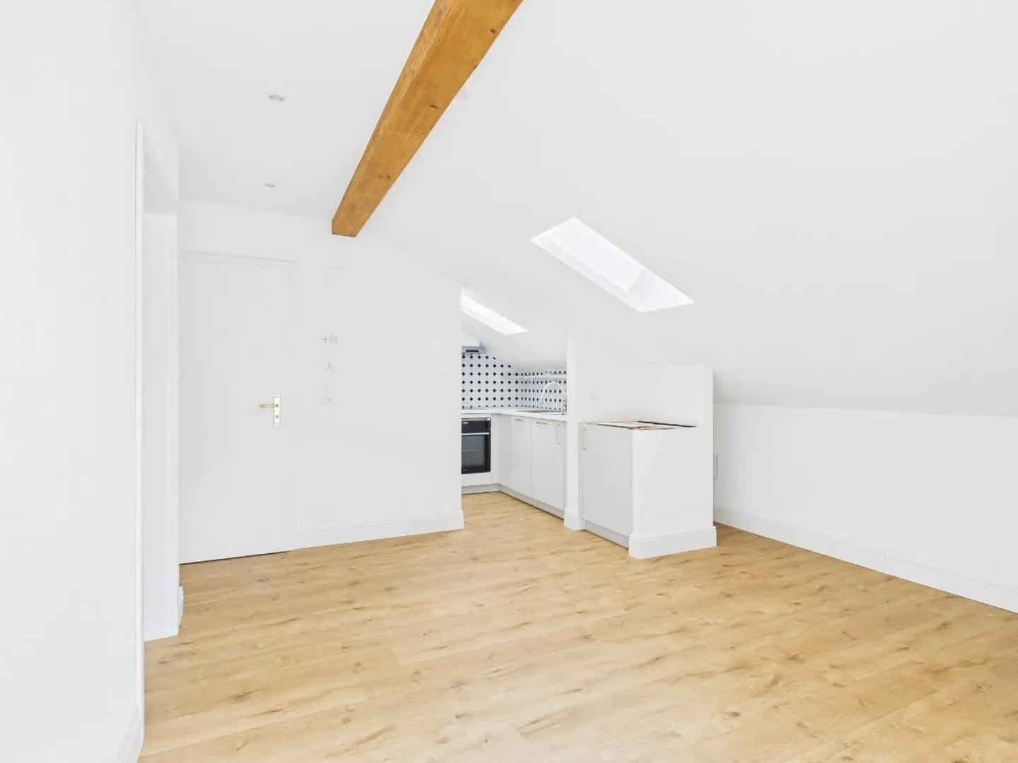 Appartement sous les toits proche du centre à Brig-Glis - Photo 3 sur 9