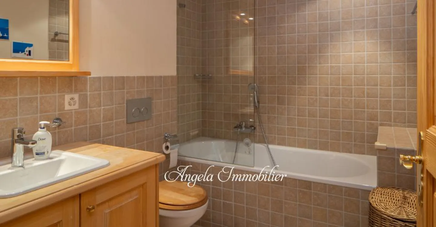 Les Asters Annual Rent center CHF 4'200. per month (Ref. 2225) - Foto 9 di 11