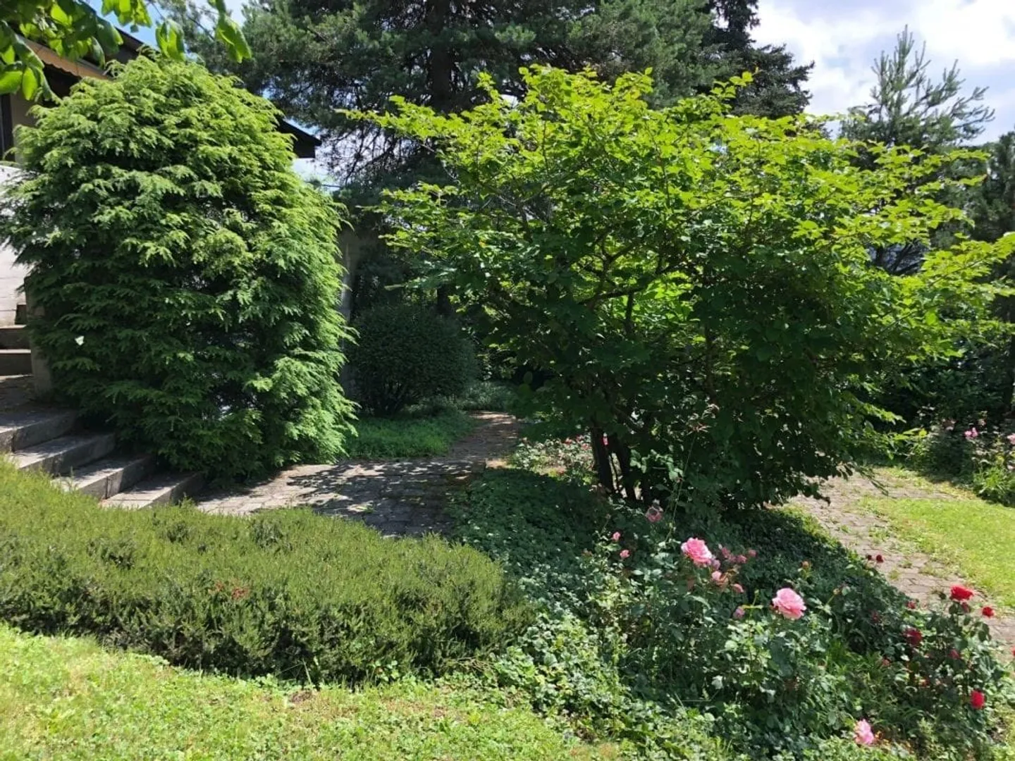 Villa spacieuse avec piscine intérieure - Photo 1 sur 8