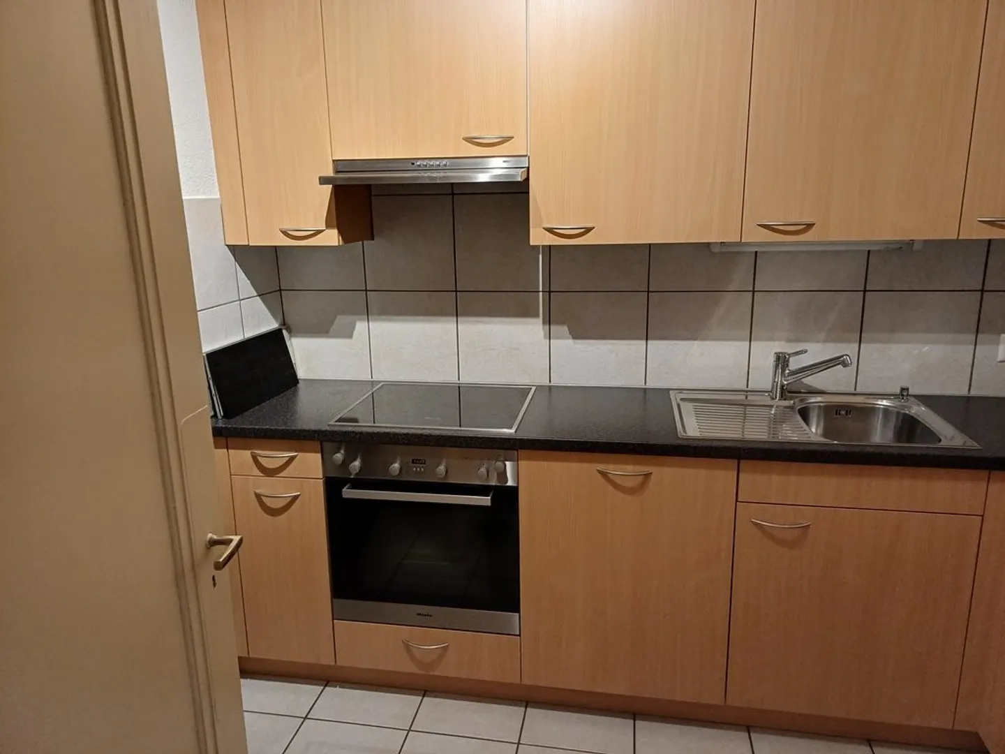 Appartement de 2.5 pièces au 1er étage - Photo 2 sur 8