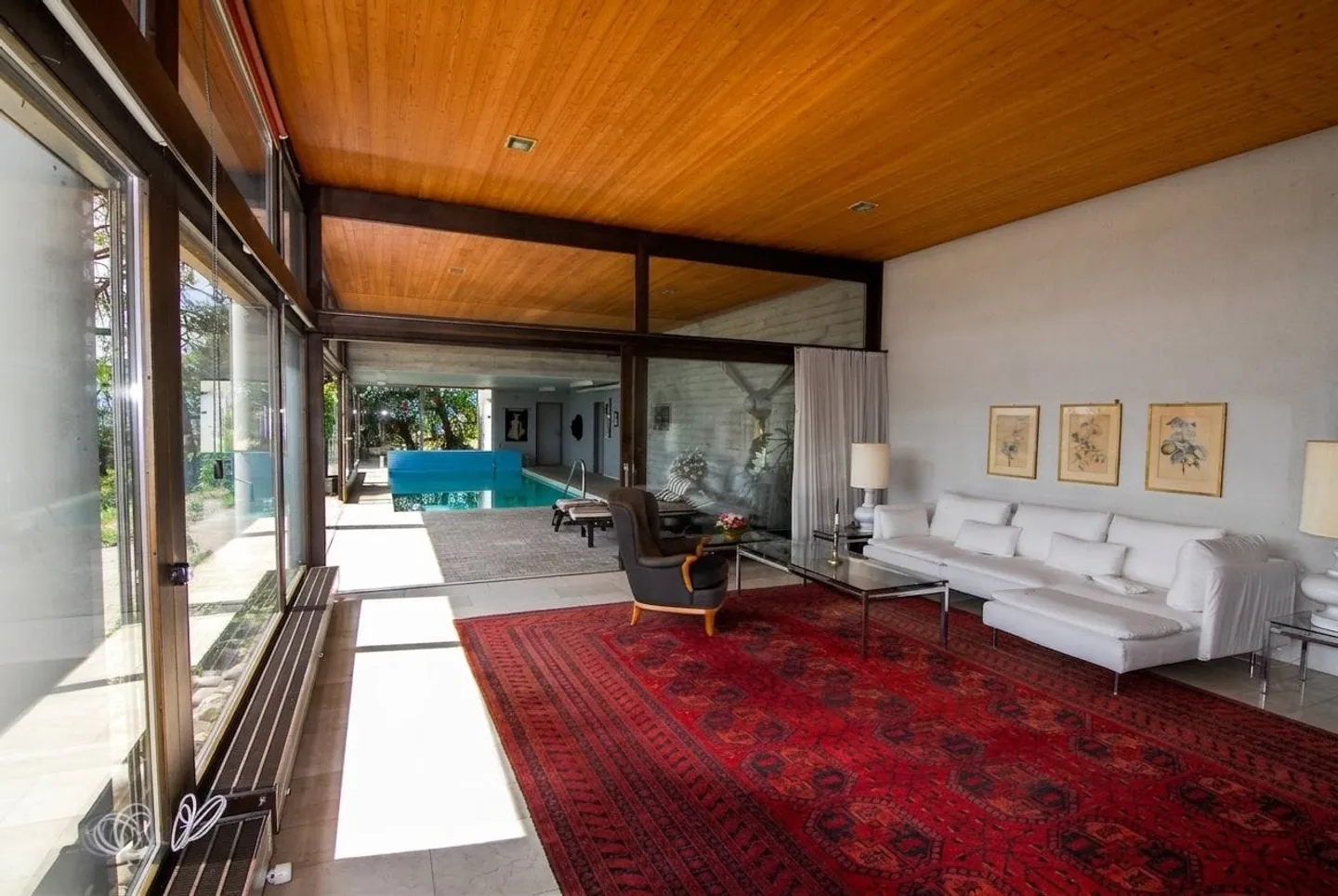 Villa spacieuse avec piscine intérieure - Photo 3 sur 8