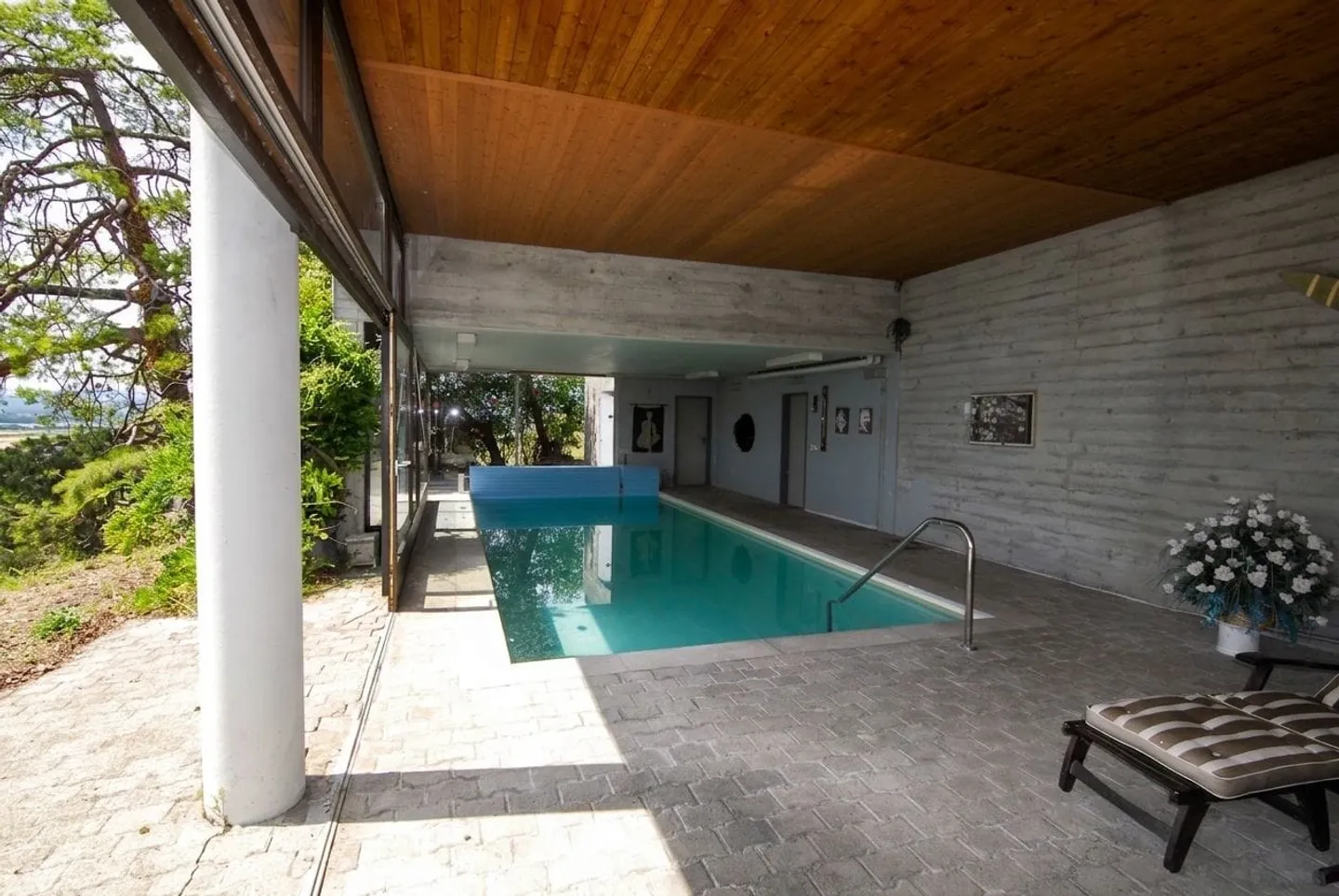 Villa spacieuse avec piscine intérieure - Photo 8 sur 8