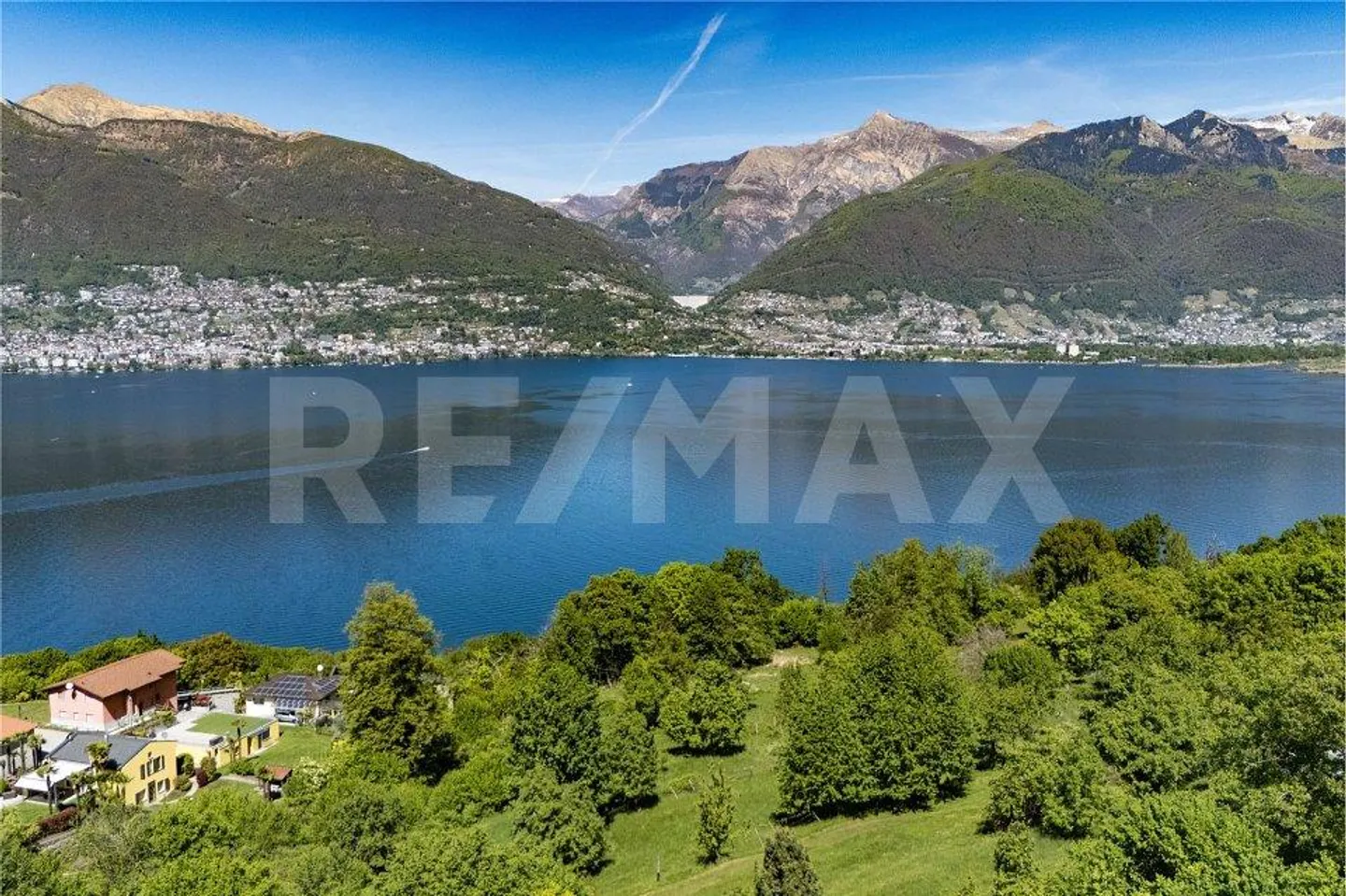 Baugrundstück mit Seeblick - Foto 2 von 8