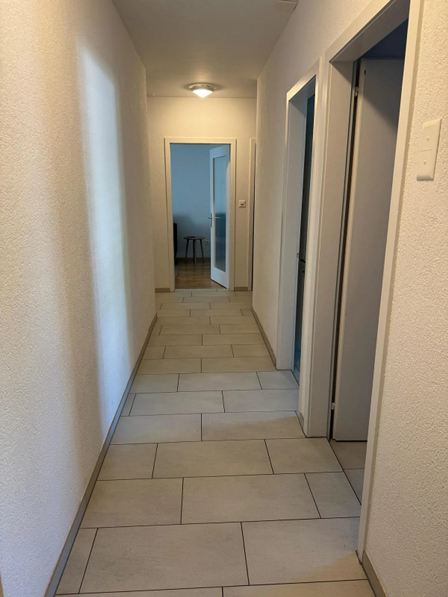 Appartement meublé dans un emplacement attrayant - Photo 5 sur 9