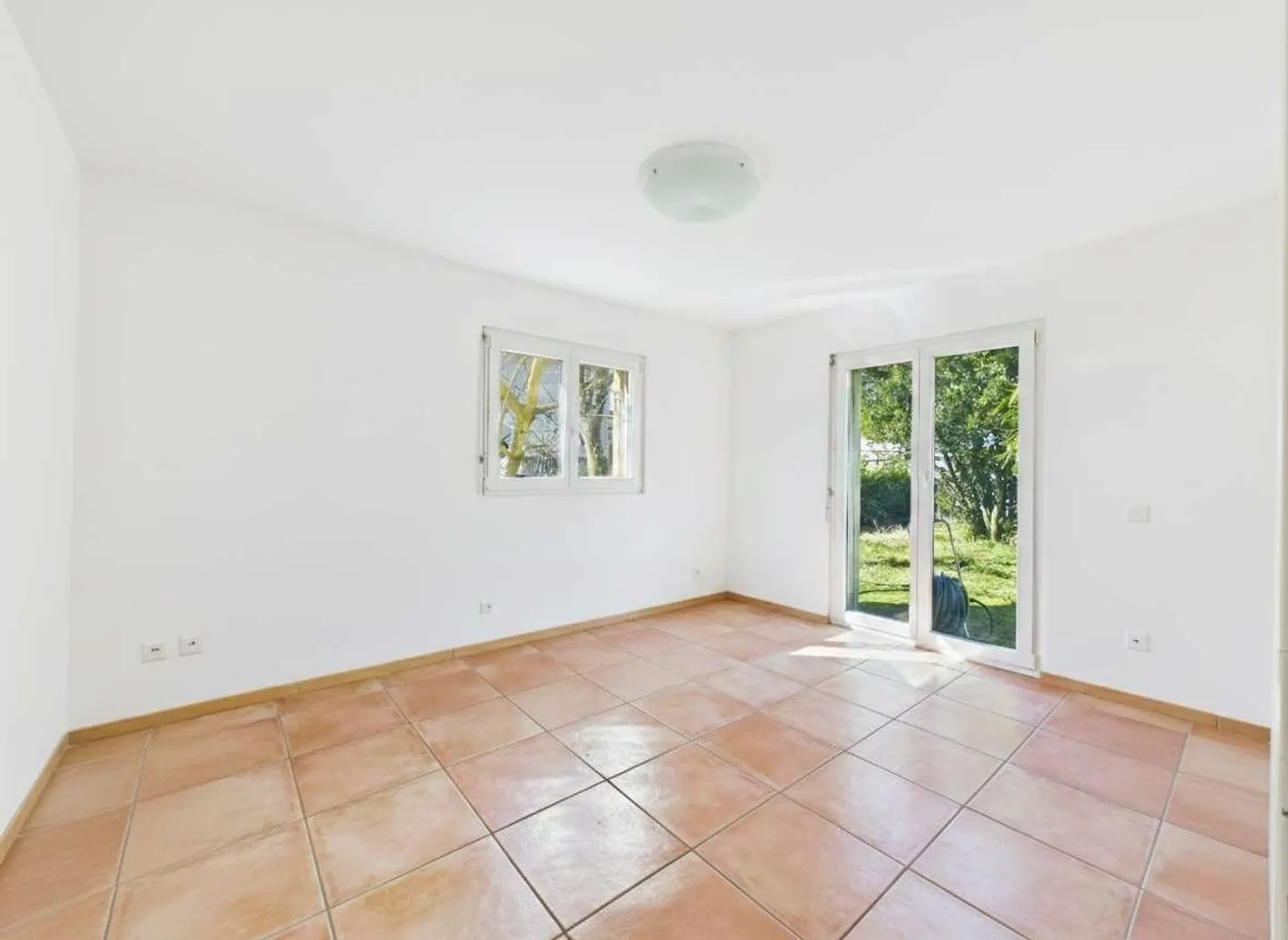 4.5-Zimmer-Wohnung mit Garten in Sonvico - Foto 4 von 10