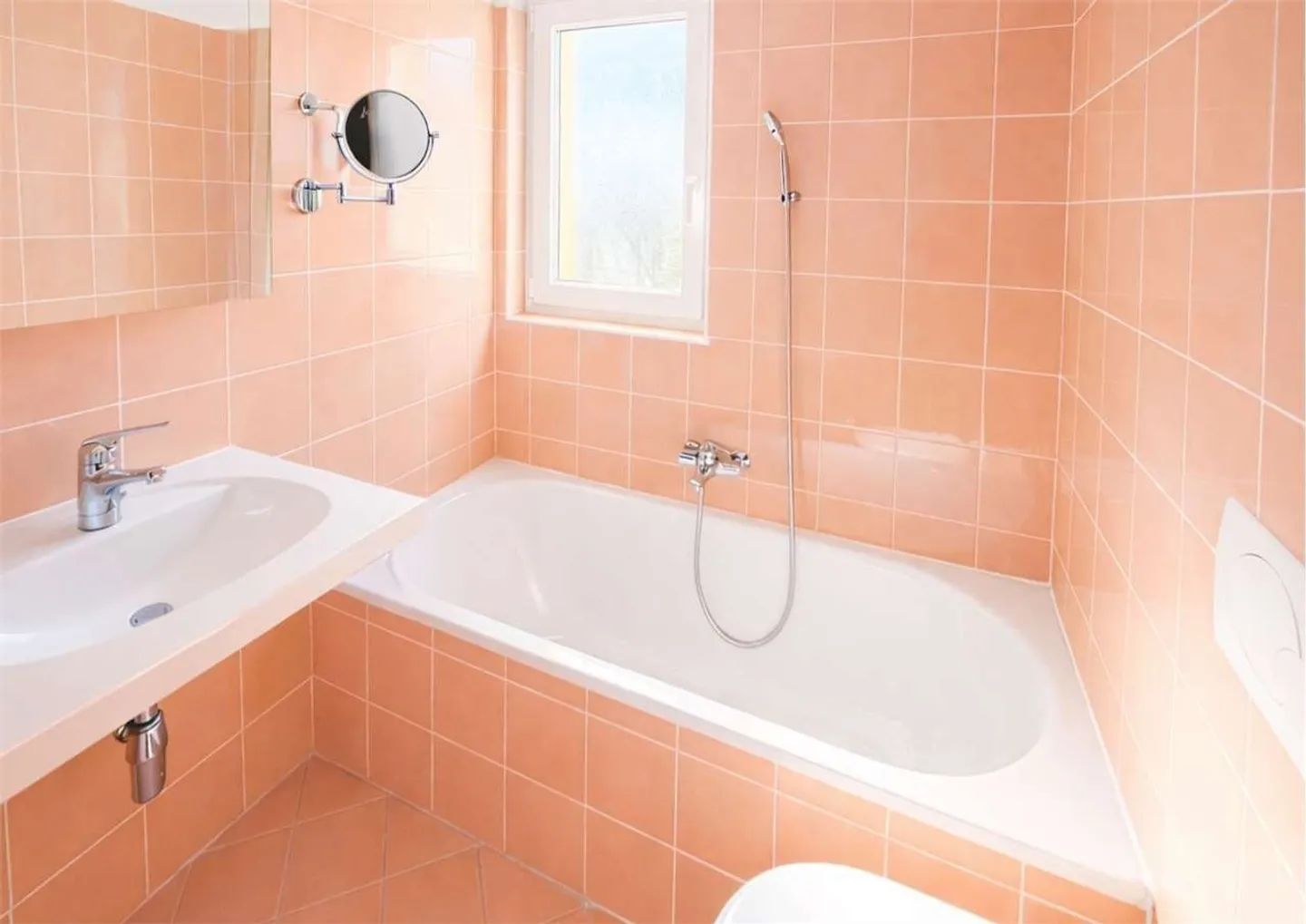 4.5-Zimmer-Wohnung mit Garten in Sonvico - Foto 8 von 10