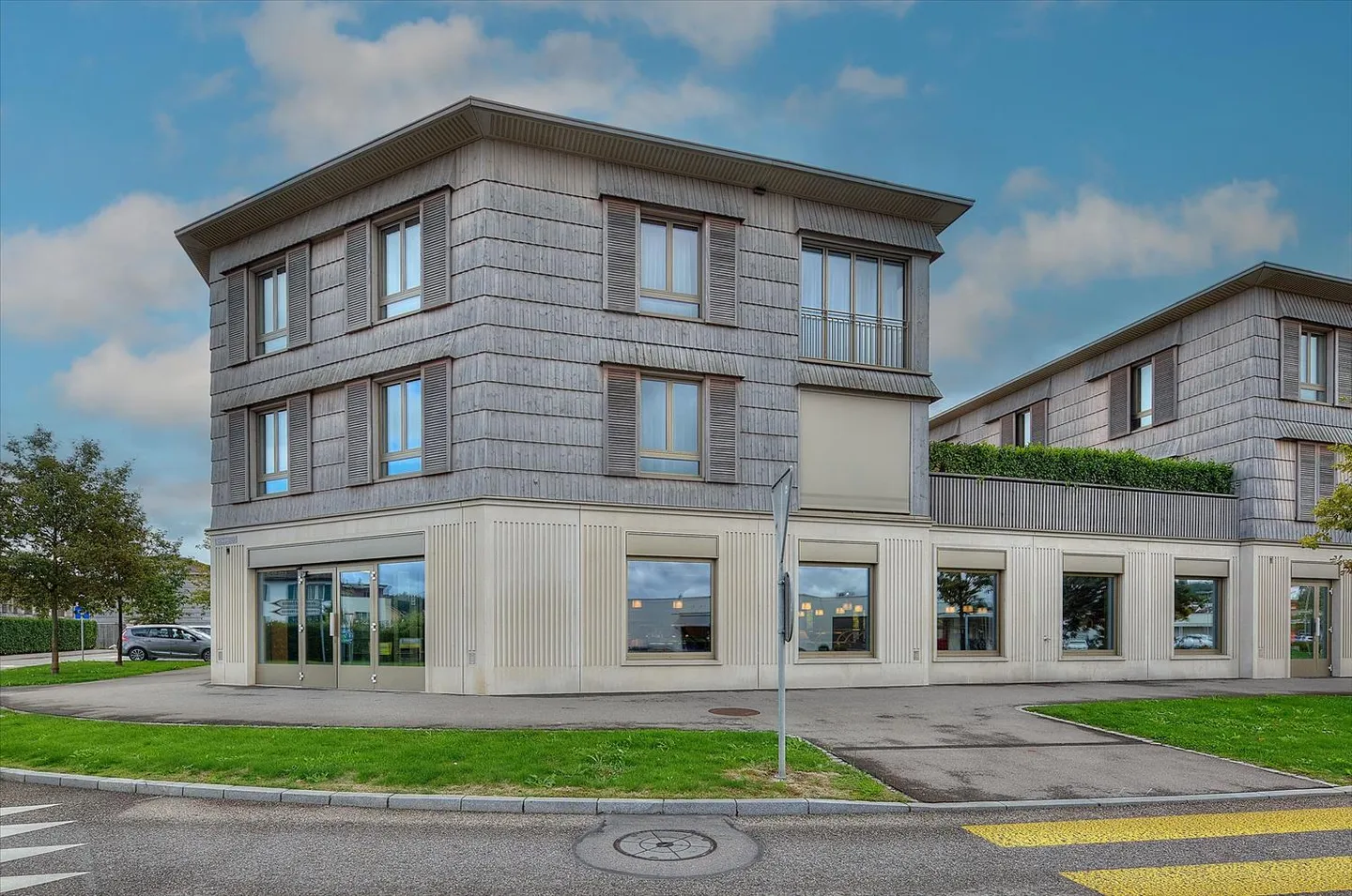 Edificio ad uso misto in affitto - Foto 1 di 8