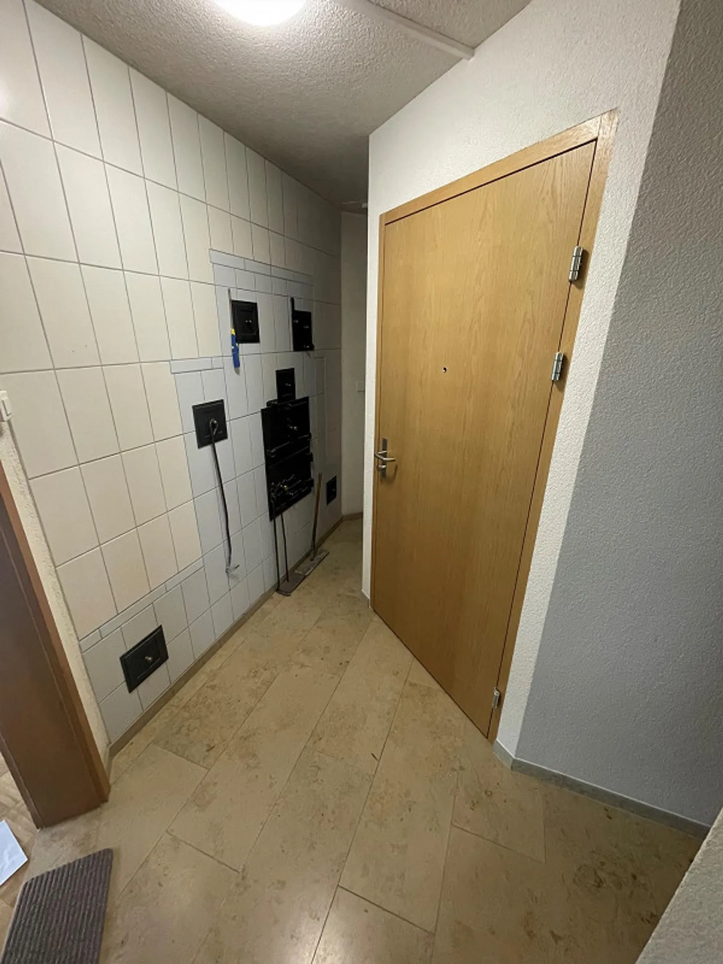 Appartamento soleggiato di 4,5 stanze in una casa a 3 famiglie - Foto 4 di 16