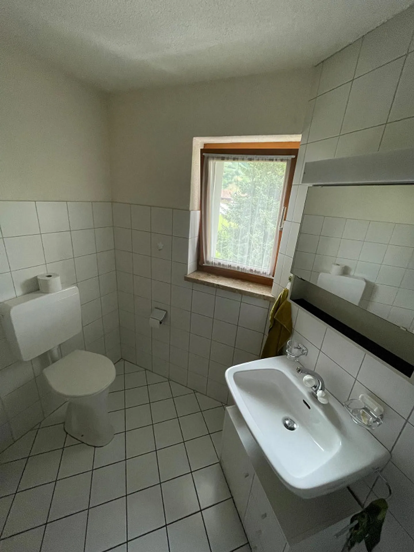 Appartamento soleggiato di 4,5 stanze in una casa a 3 famiglie - Foto 5 di 16