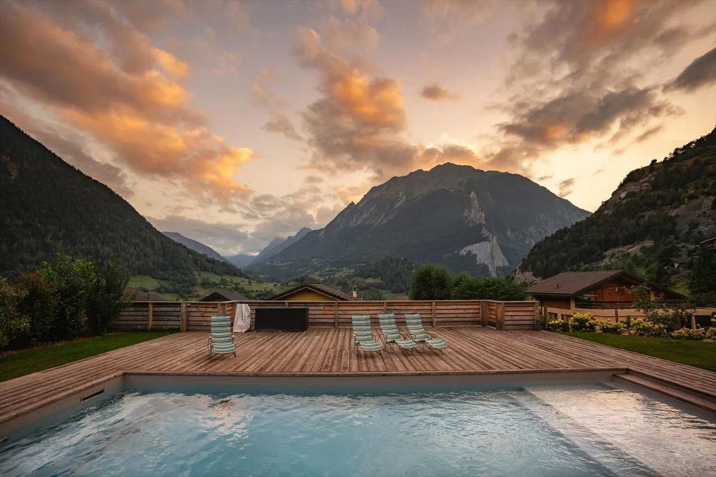 Modern villa with pool and sauna in Vollèges - Photo 10 of 13