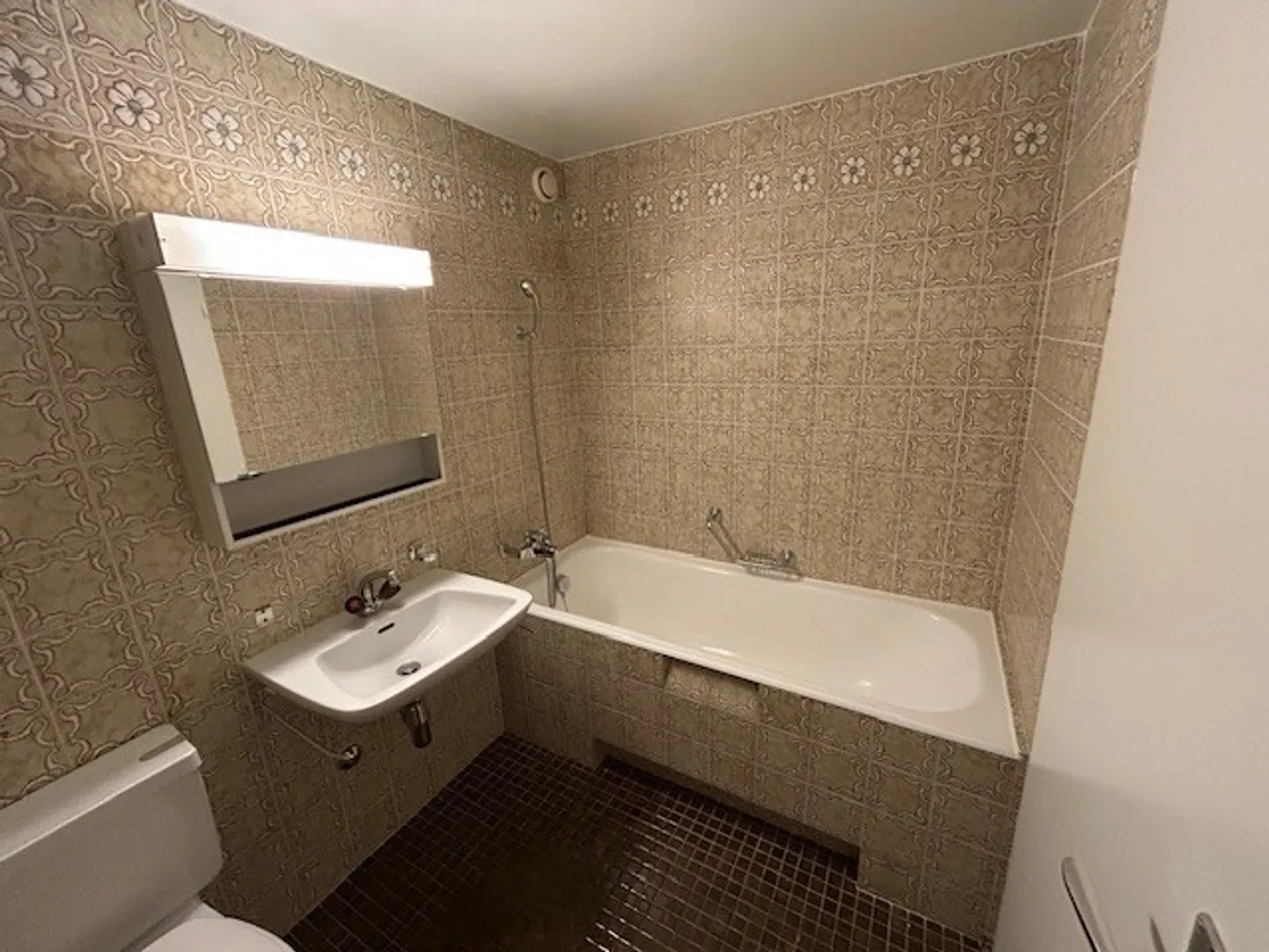 BOUCHET - 5.5 Rooms (2 Bedrooms) - Photo 9 of 9