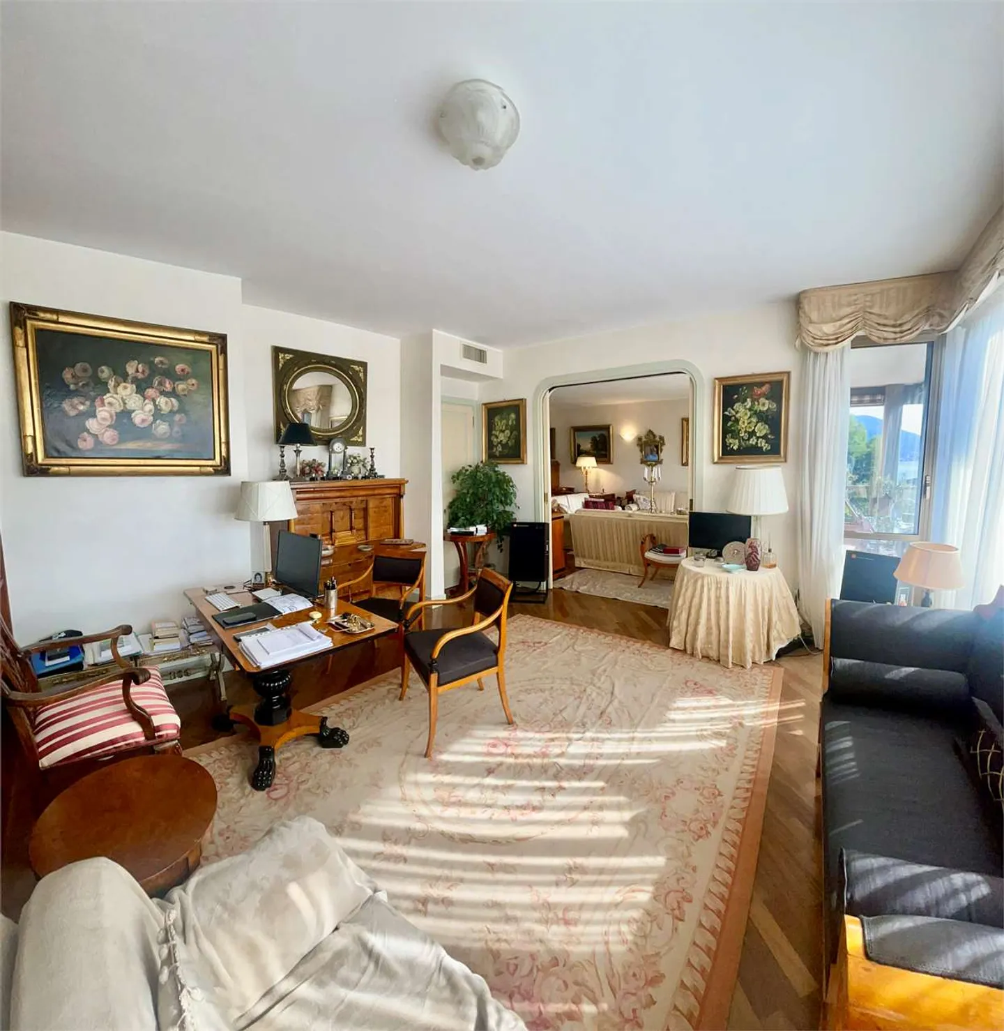 Prästigöse Dachgeschoßwohnung mit Terrasse und atemberaubendem Seeblick - Photo 8 sur 13