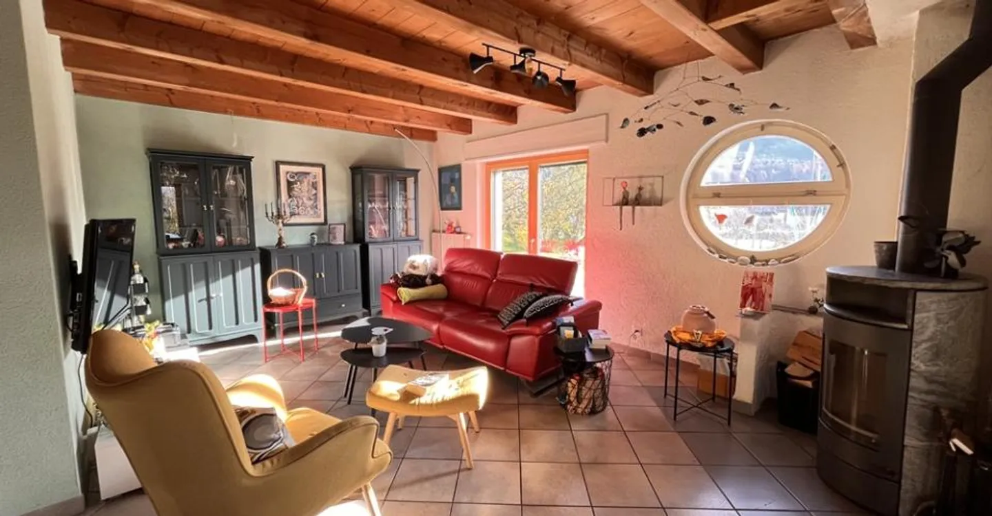 Maison Familiale Charmante avec Piscine - Photo 9 sur 12
