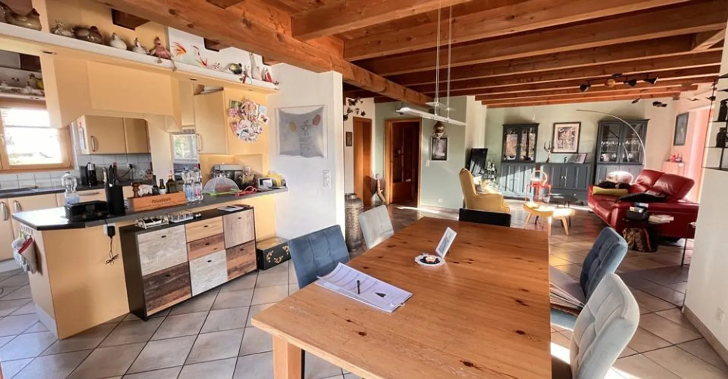 Maison Familiale Charmante avec Piscine - Photo 6 sur 12
