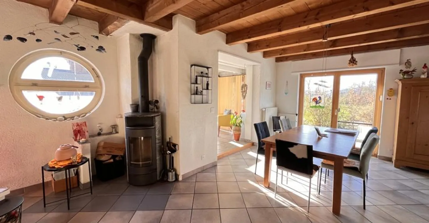Maison Familiale Charmante avec Piscine - Photo 7 sur 12