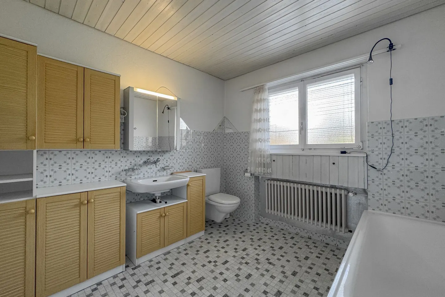 Geräumiges Einfamilienhaus mit Studio - Foto 8 von 13