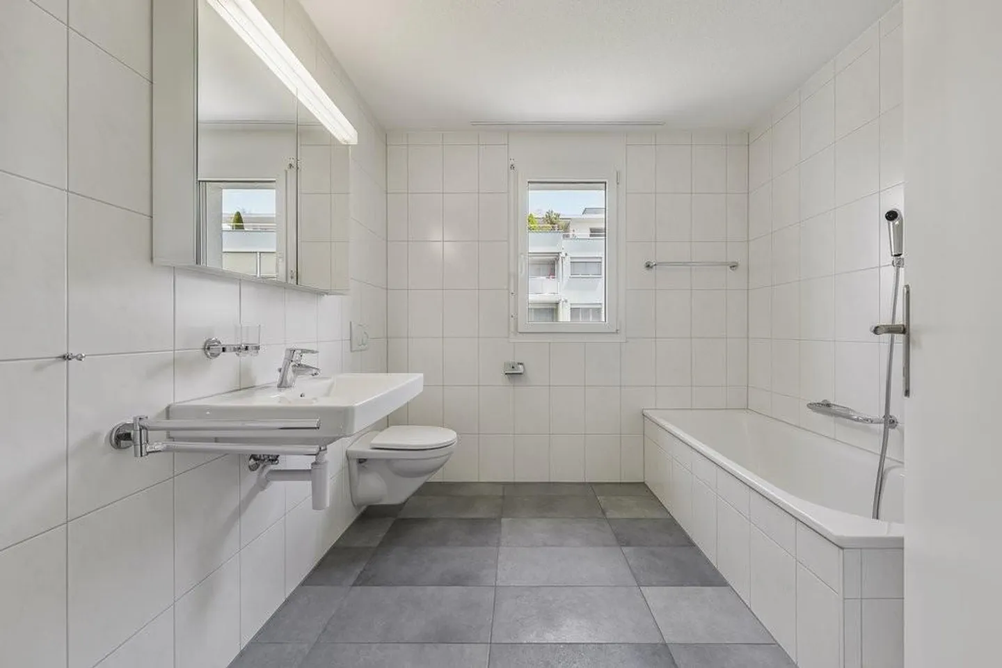 Appartamento attico con grande terrazza - Foto 8 di 8