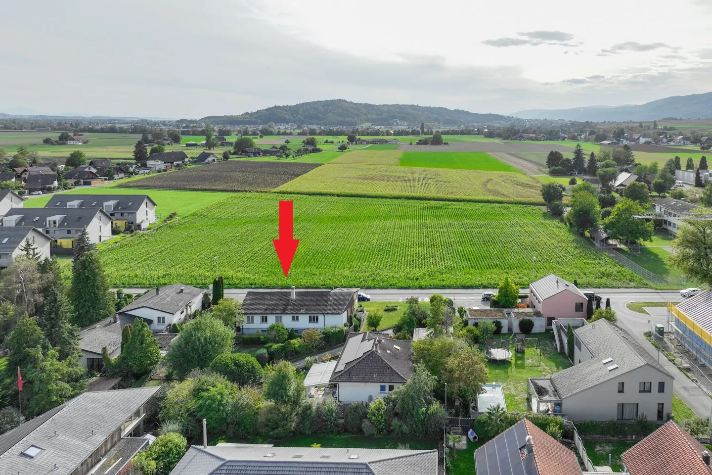Geräumiges Einfamilienhaus mit Studio - Foto 2 von 13
