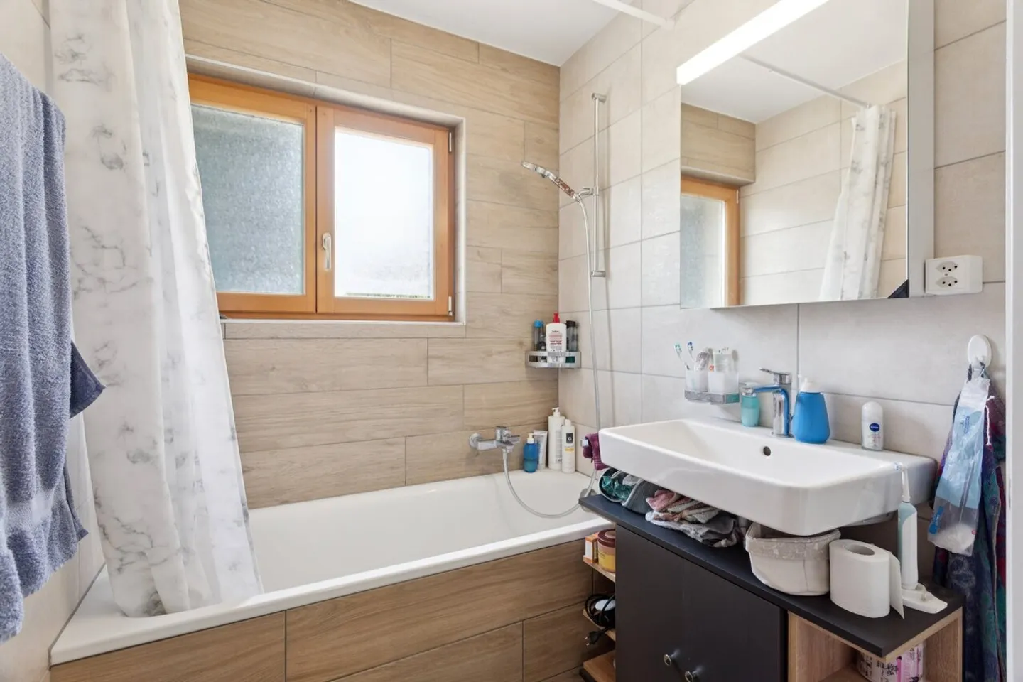Haus mit 2 Wohnungen, Möglichkeit zur Schaffung einer 3. Wohnung. - Foto 8 von 11