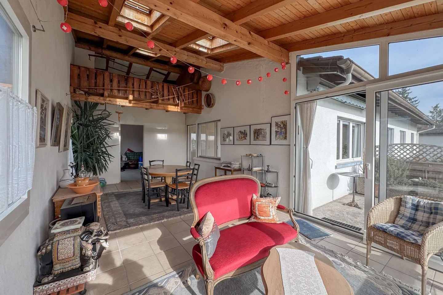 Geräumiges Einfamilienhaus mit Studio - Foto 12 von 13