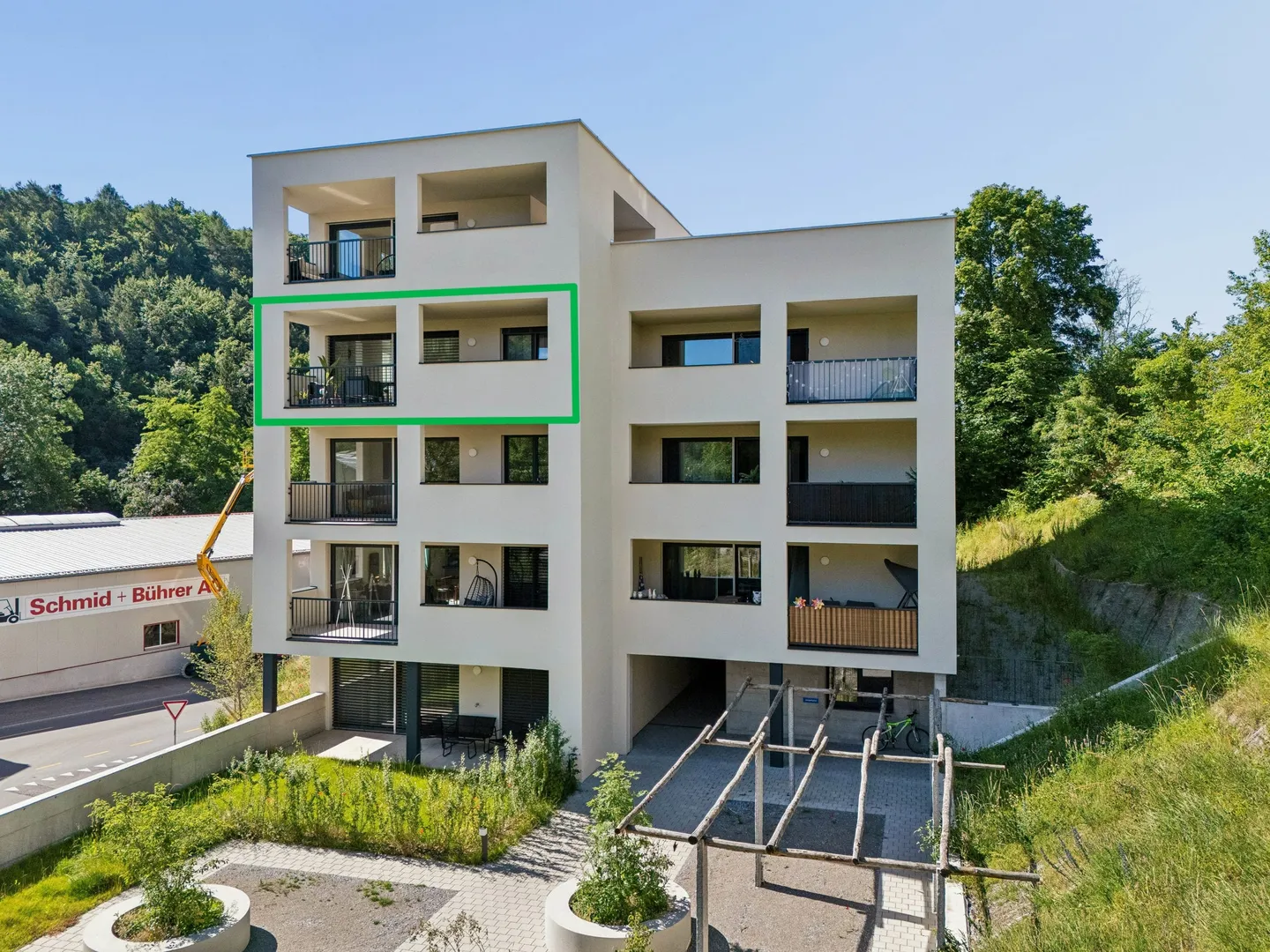 Appartement moderne avec terrasse - Photo 2 sur 13