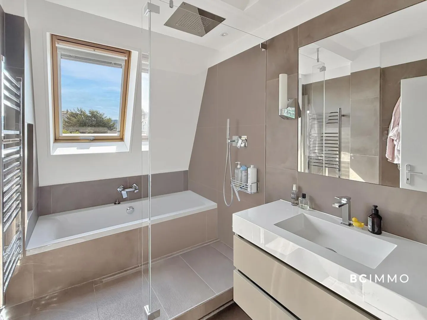Wunderschöne Penthouse-Duplexwohnung - Foto 8 von 12