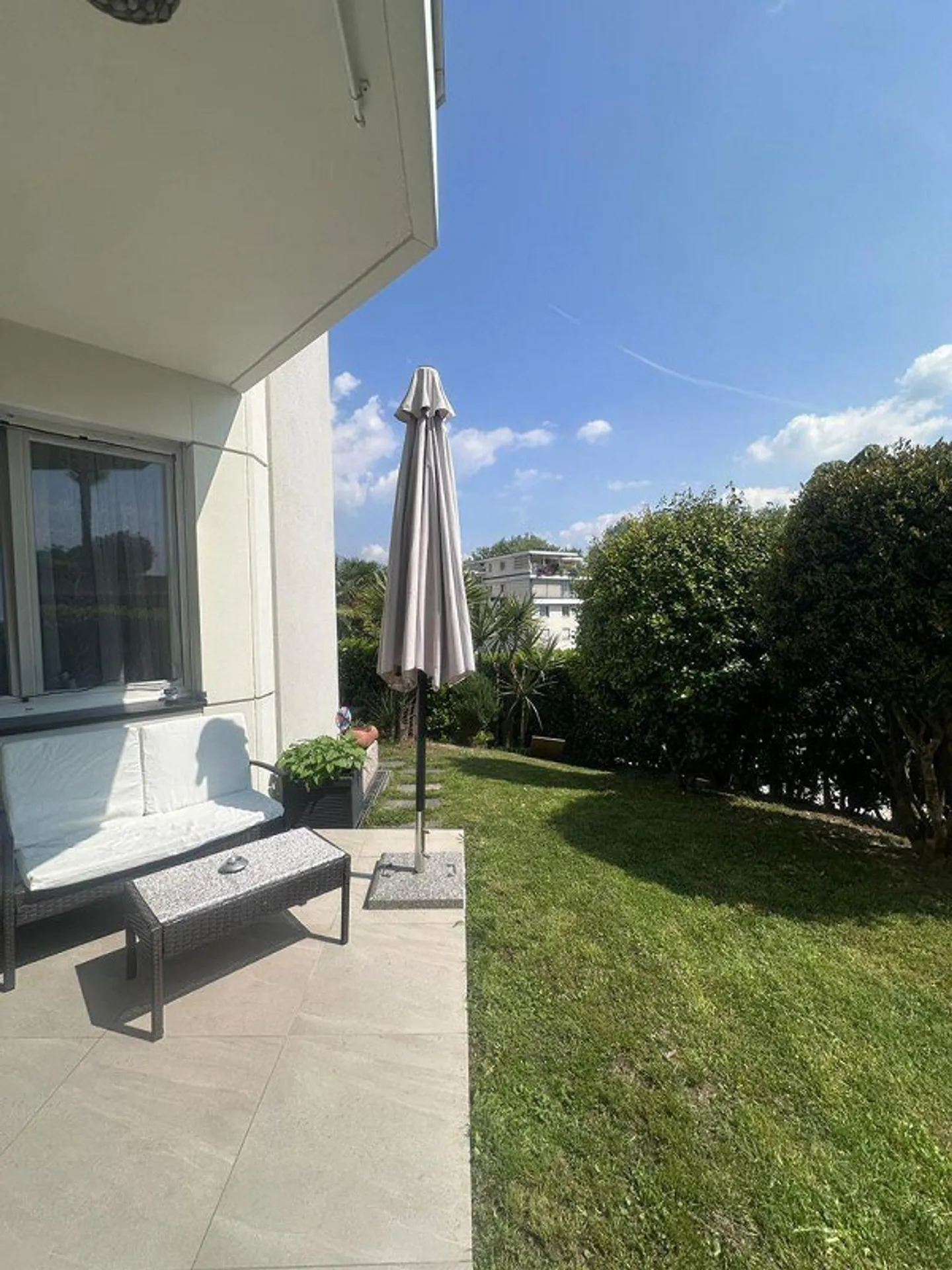 Appartement 3.5 rénové élégant à louer avec terrasse et jardin - Photo 7 sur 9