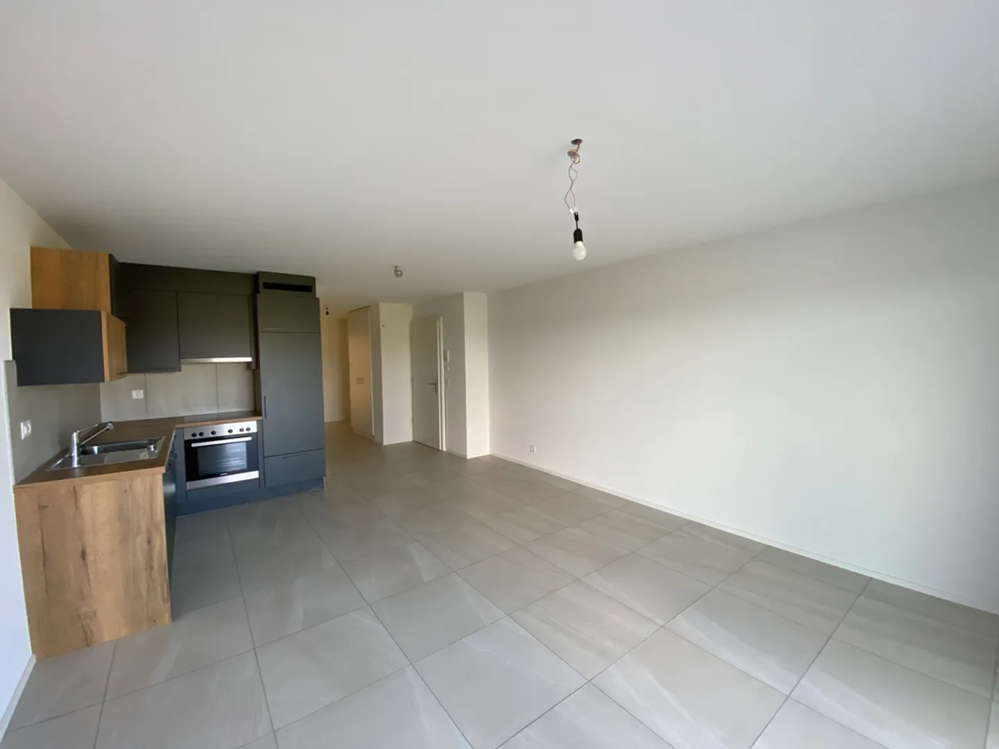 2.5 Zimmer Wohnung - Foto 2 von 9