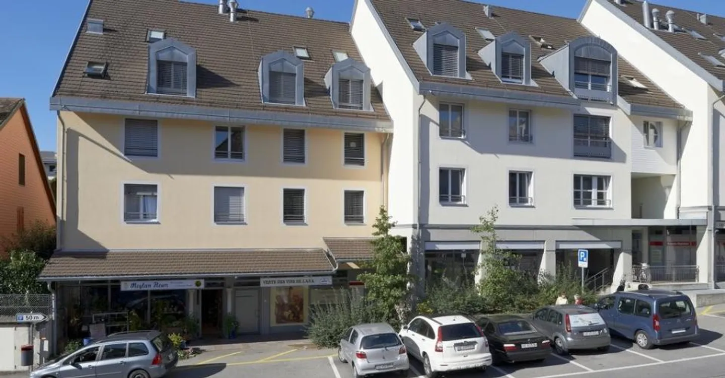 Arcade nel centro di Aubonne vicino a tutti i servizi - Foto 1 di 5
