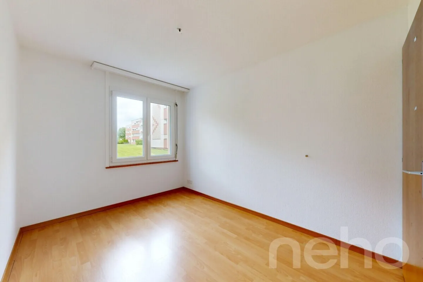 Large Apartment with 4.5 Rooms on the Ground Floor - Photo 7 of 12