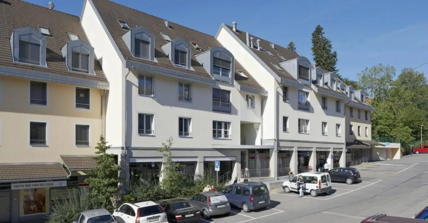 Arcade nel centro di Aubonne vicino a tutti i servizi - Foto 2 di 5