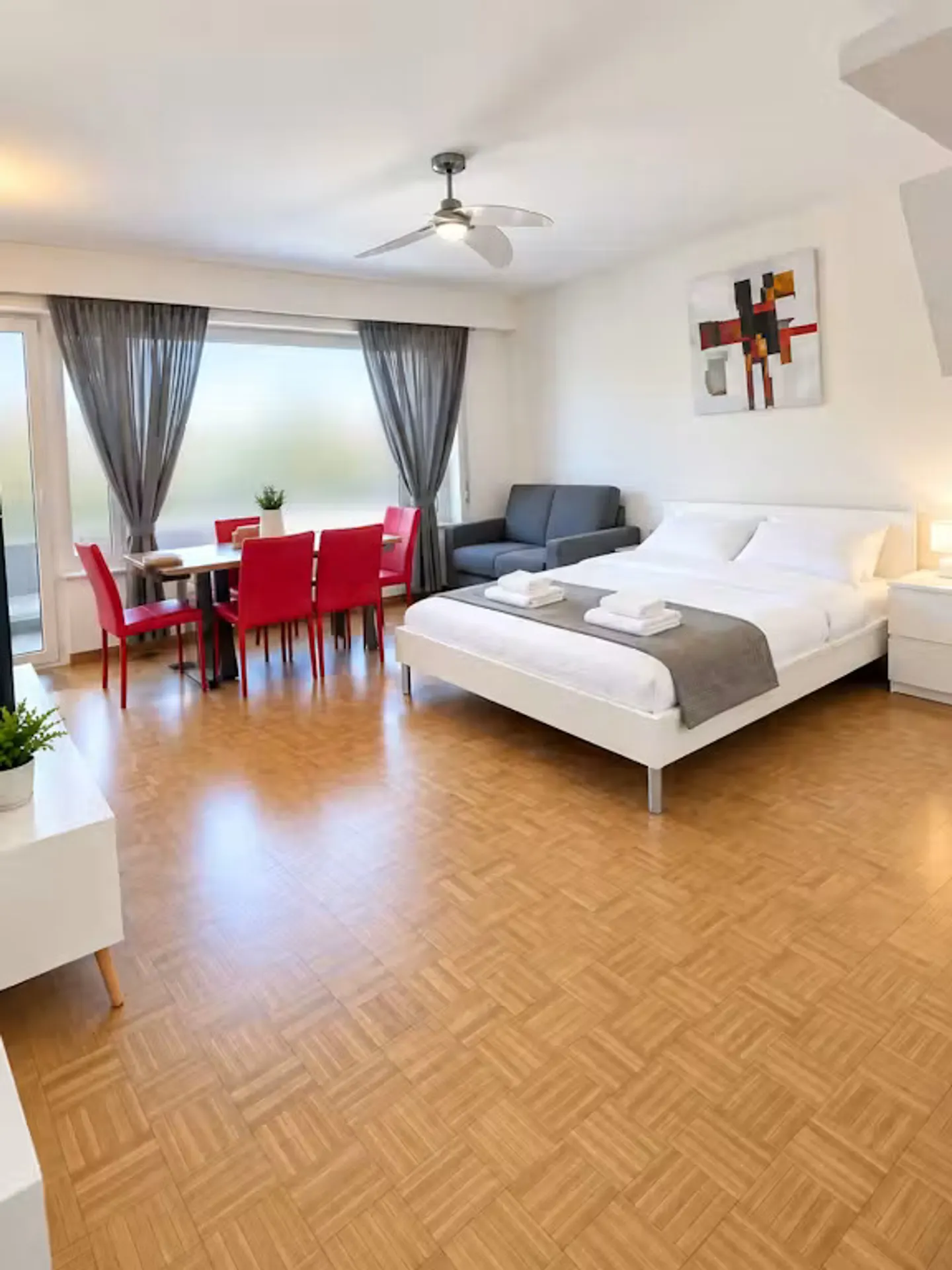 Charmantes Chalet in Dübendorf - Foto 1 von 10