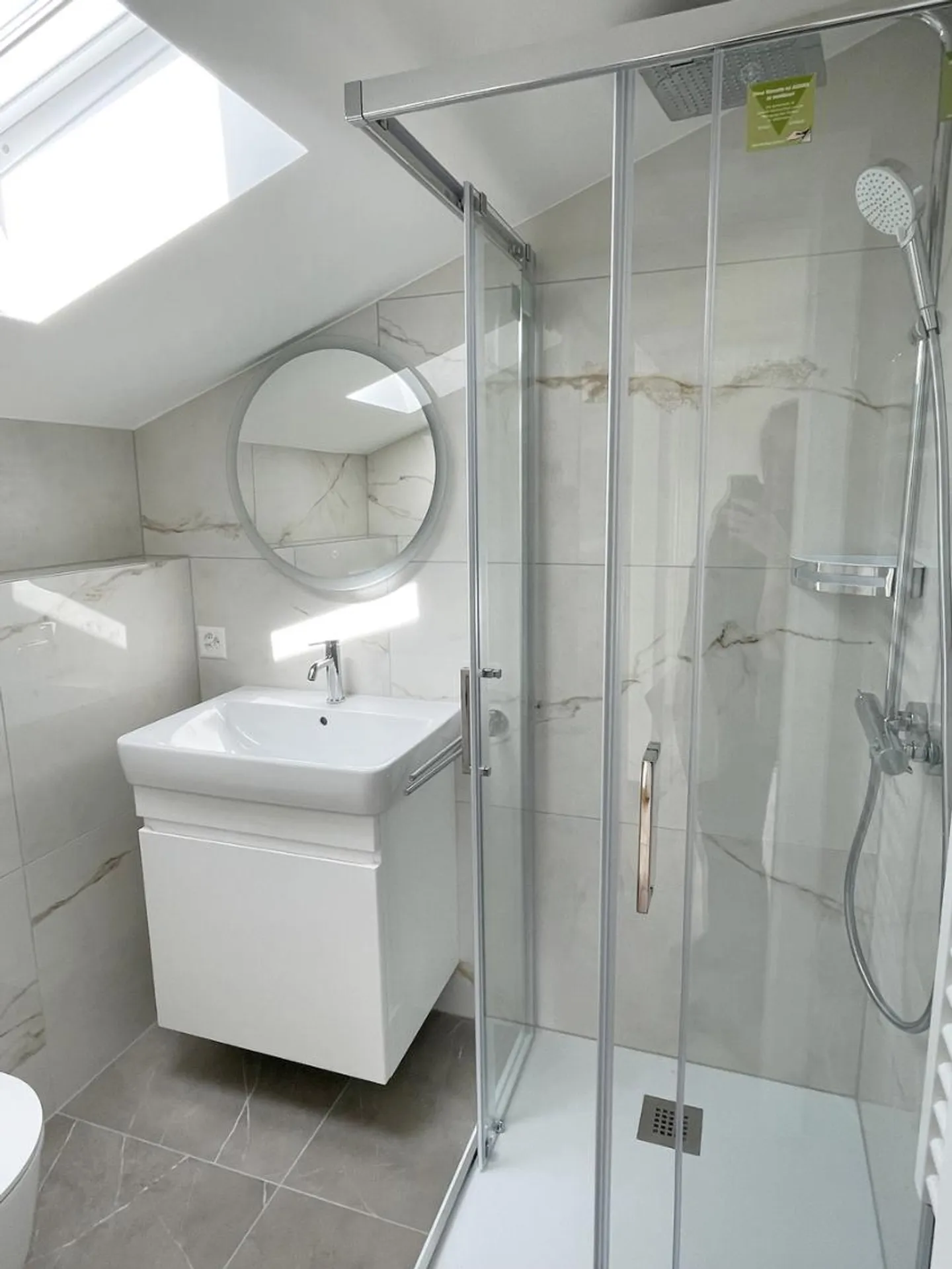 ZU VERKAUFEN CHARMIERENDE UND CHARAKTERVILLA 6.5 ZIMMER IN CHALAIS - Foto 8 von 13