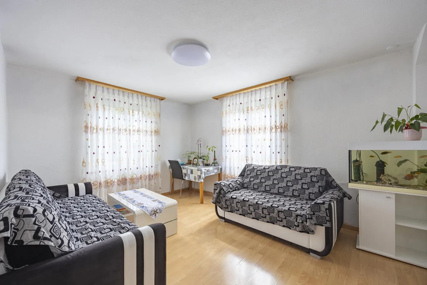 Maison multifamiliale compacte avec 3 appartements - Photo 10 sur 13