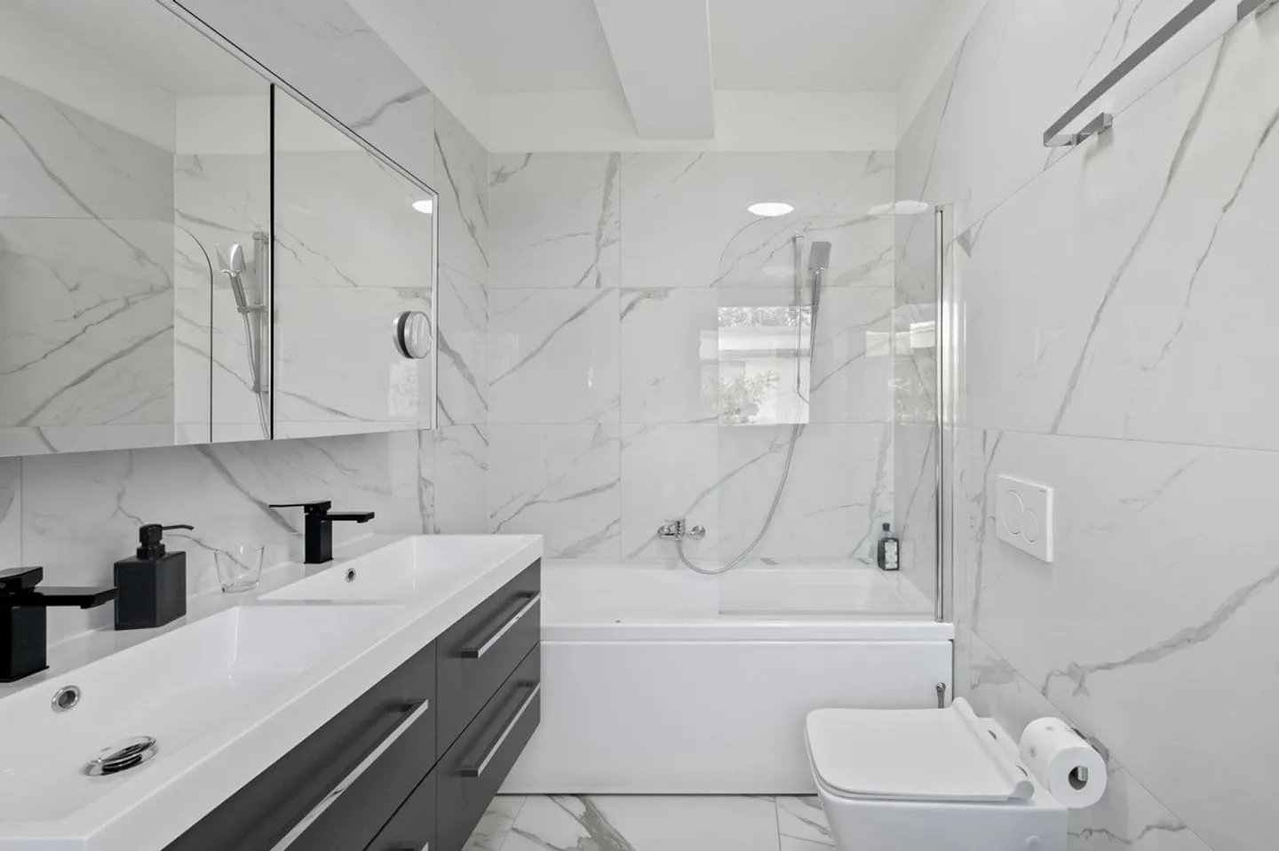 MODERNES MÖBLIERTES WOHNUNG MIT SEEBLICK - Foto 5 von 6