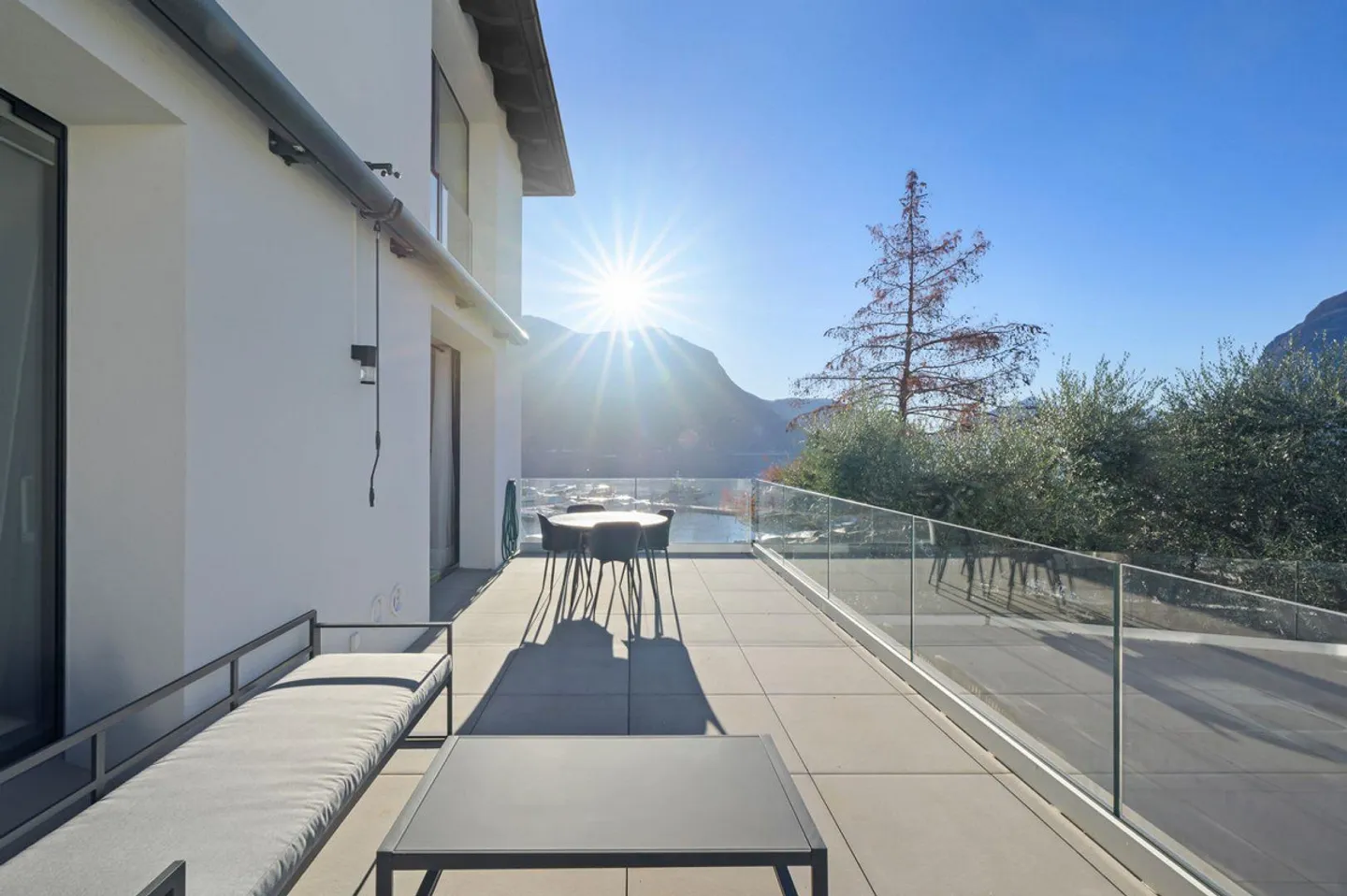 MODERNES MÖBLIERTES WOHNUNG MIT SEEBLICK - Foto 6 von 6