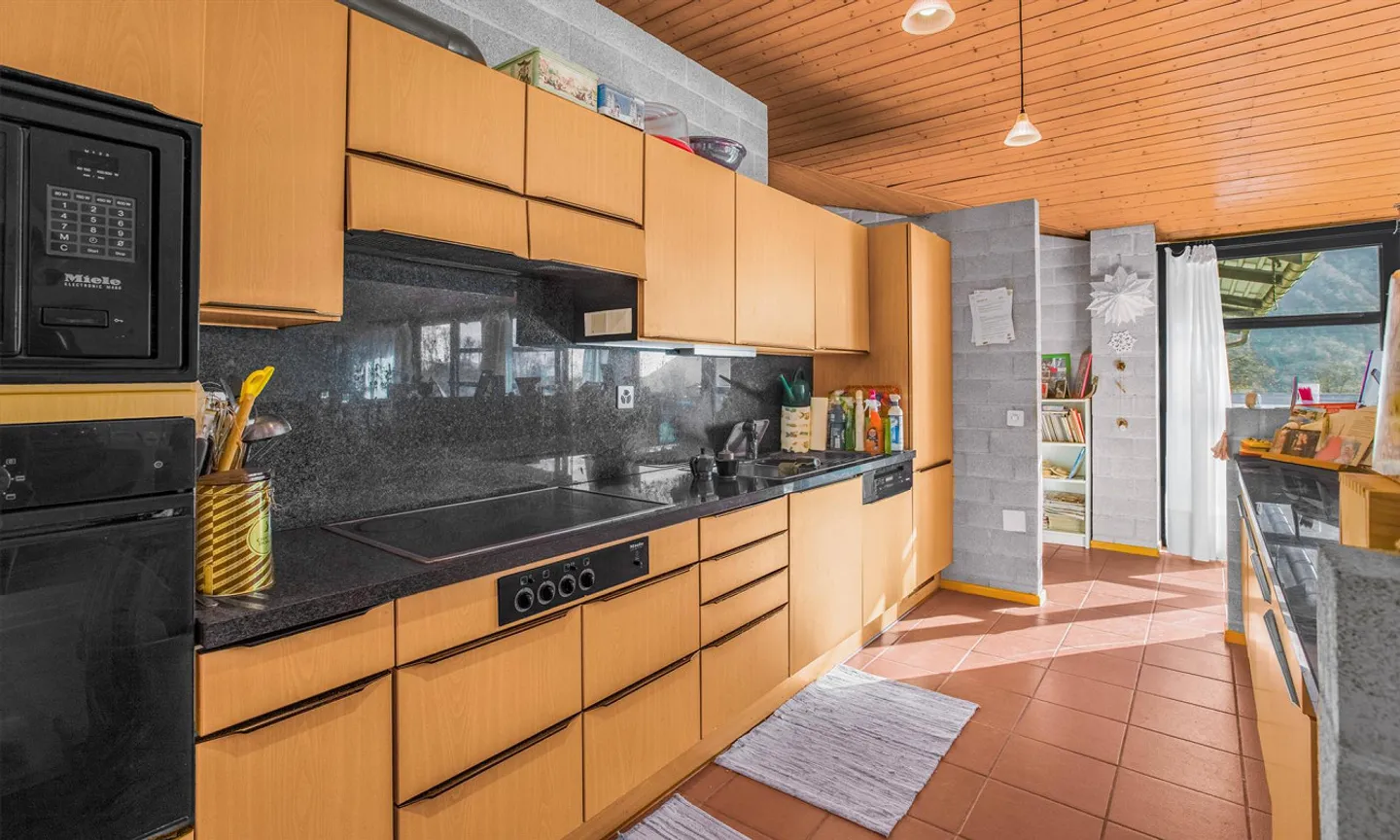 Schöne Doppelhaushälfte mit 7,5 Zimmern im Grünen in Rovio - Foto 4 von 10