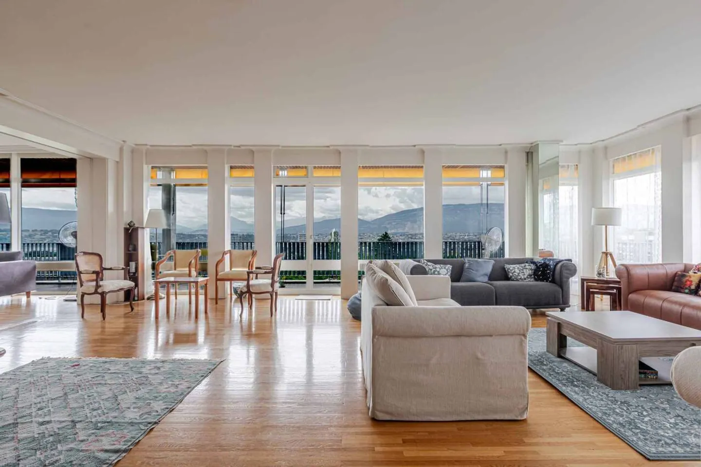 STANDING - APARTMENT 8 ROOMS 250 m2 - Photo 1 of 13