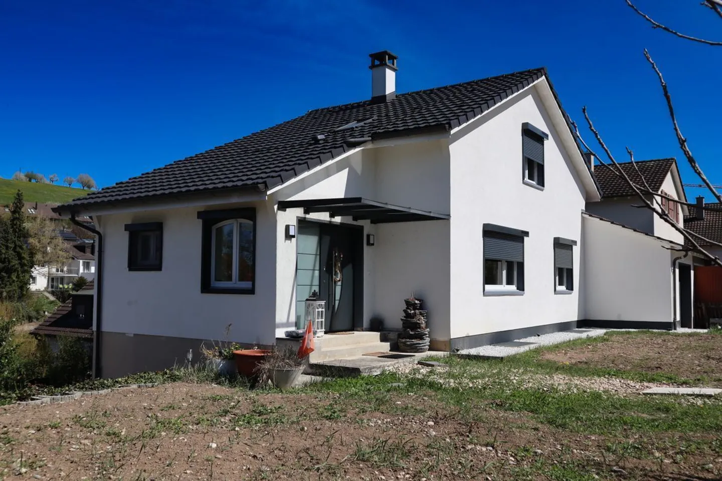 Sonniges Einfamilienhaus in Arisdorf - Foto 1 von 11