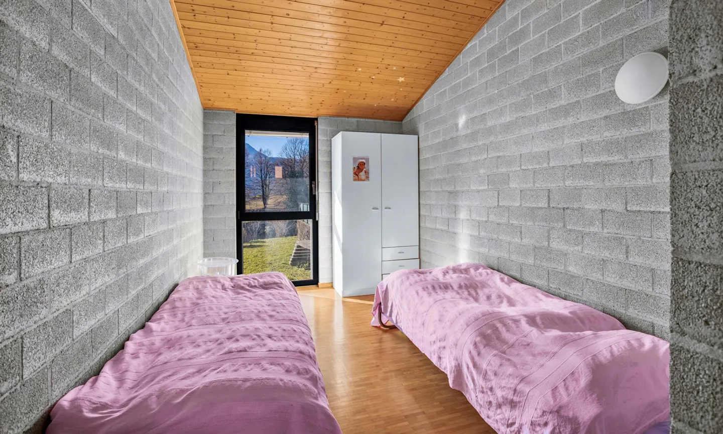 Schöne Doppelhaushälfte mit 7,5 Zimmern im Grünen in Rovio - Foto 8 von 10