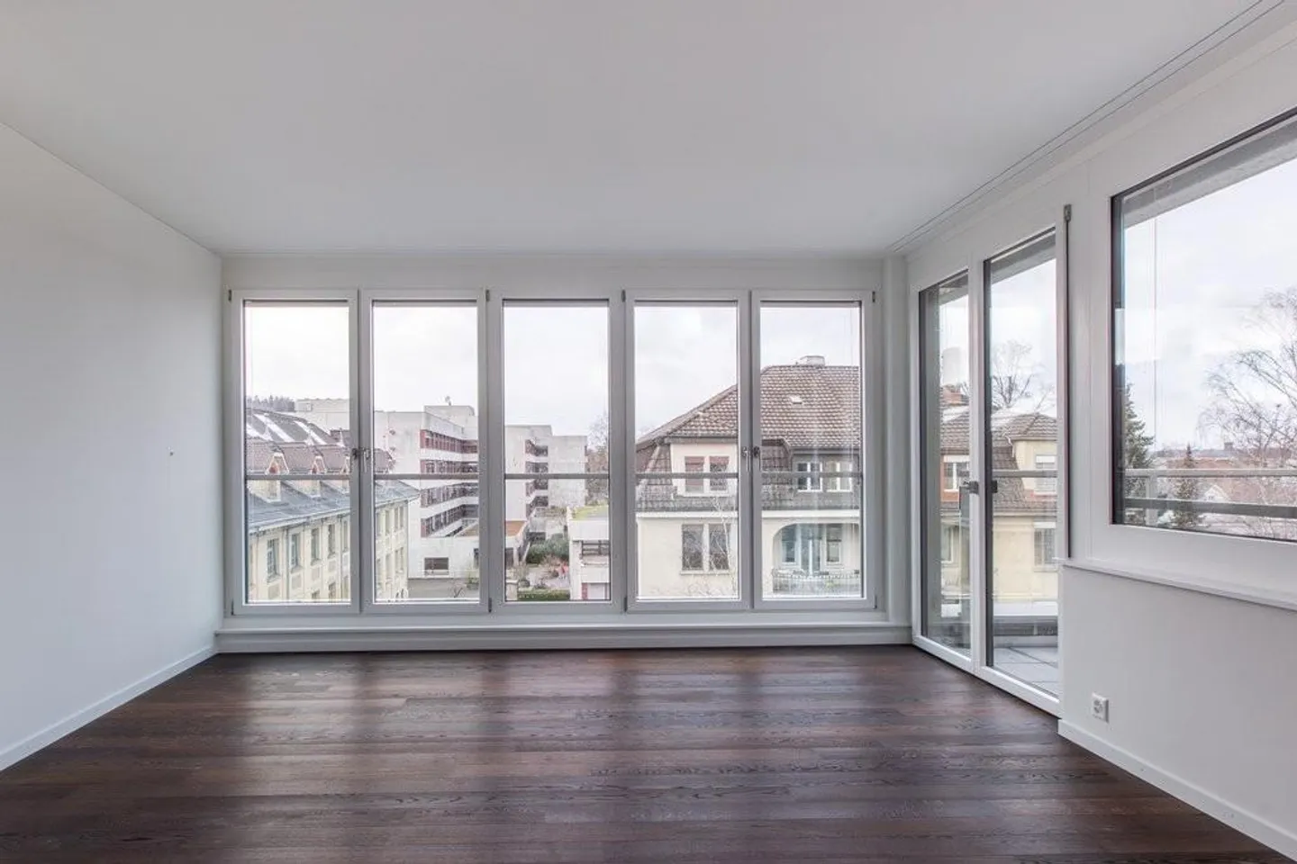 Moderno appartamento con 1 camera e grande terrazza - Foto 4 di 7
