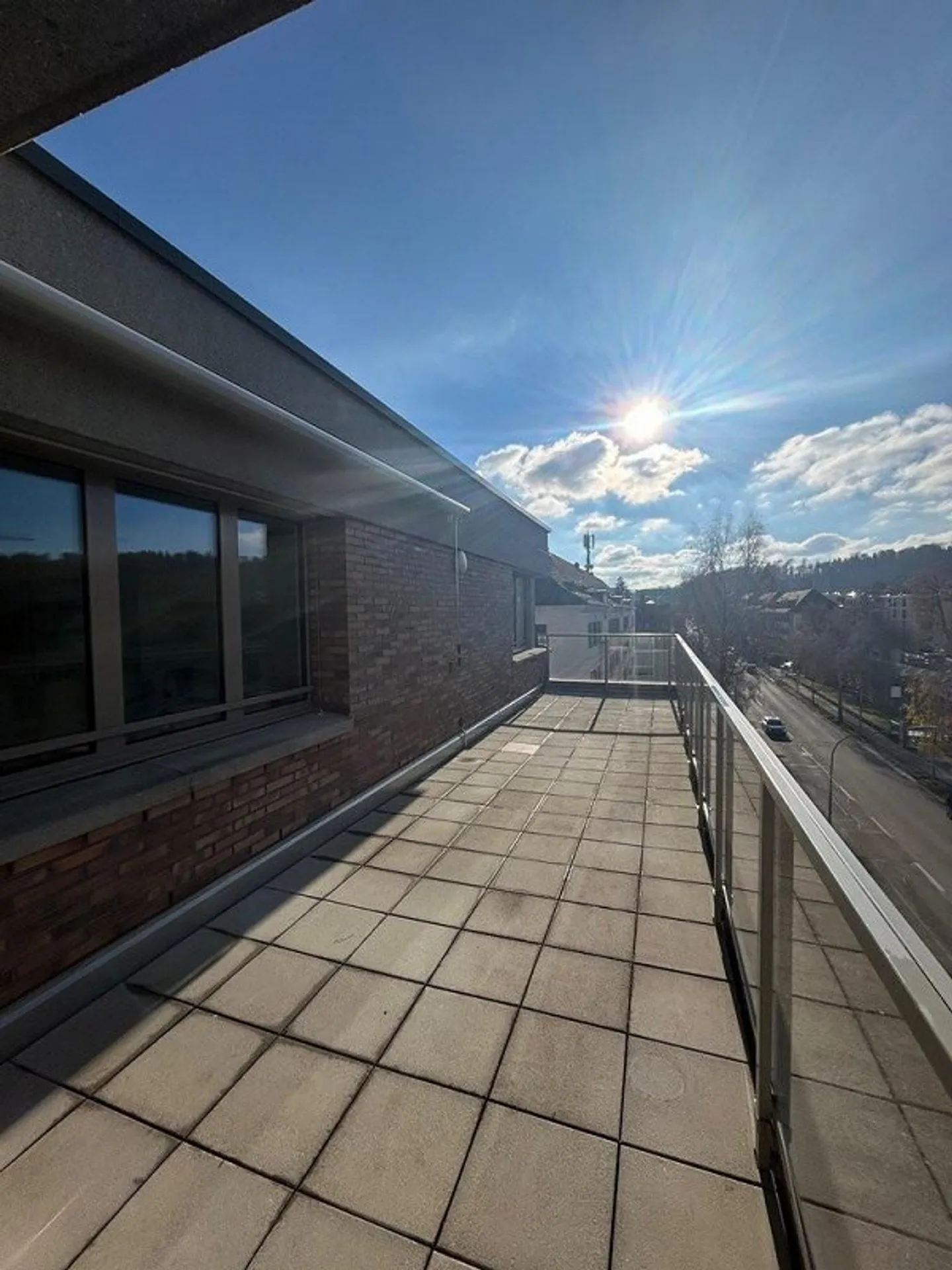 Moderno appartamento con 1 camera e grande terrazza - Foto 6 di 7