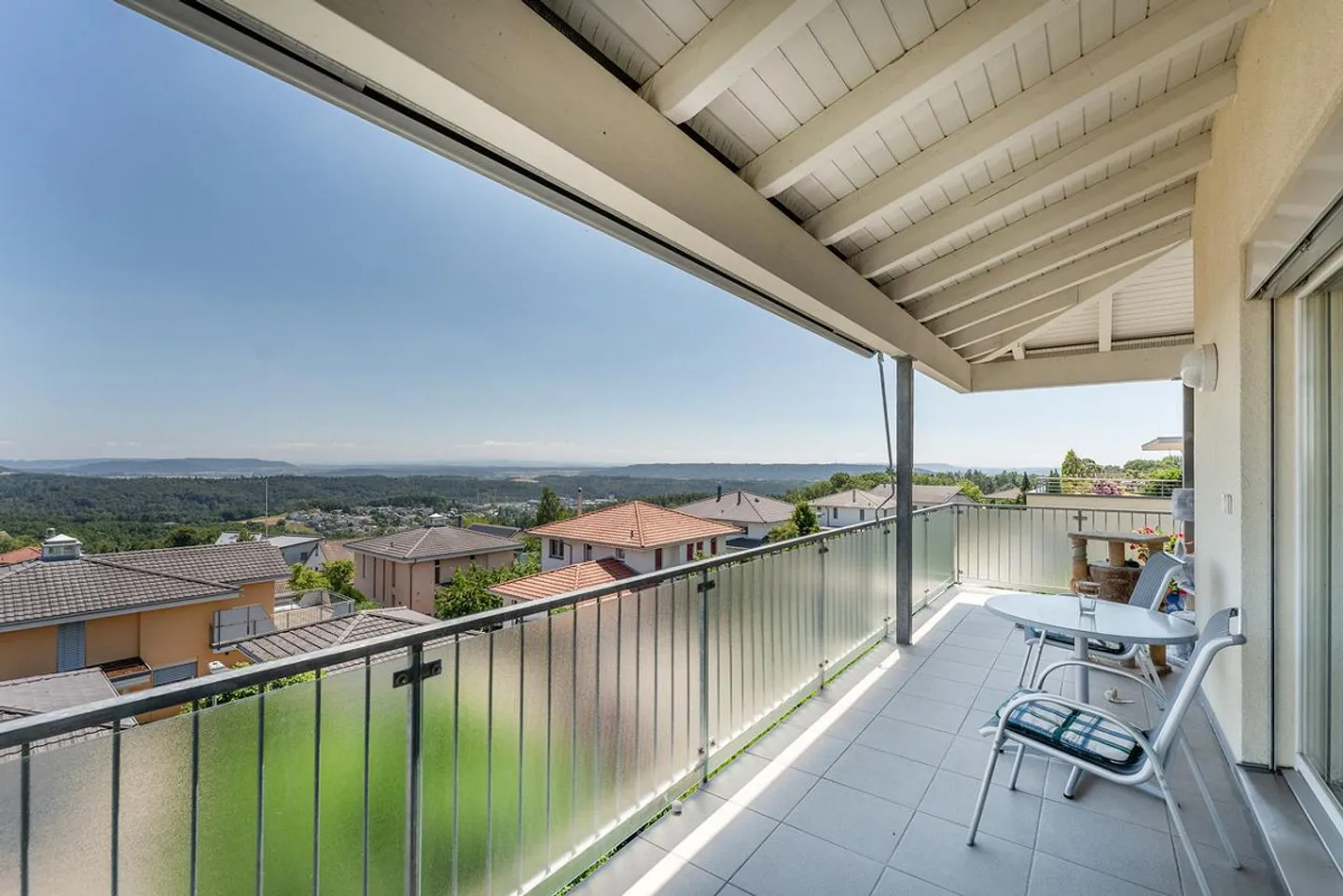 Geräumige Wohnung mit Alpenblick - Foto 1 von 11