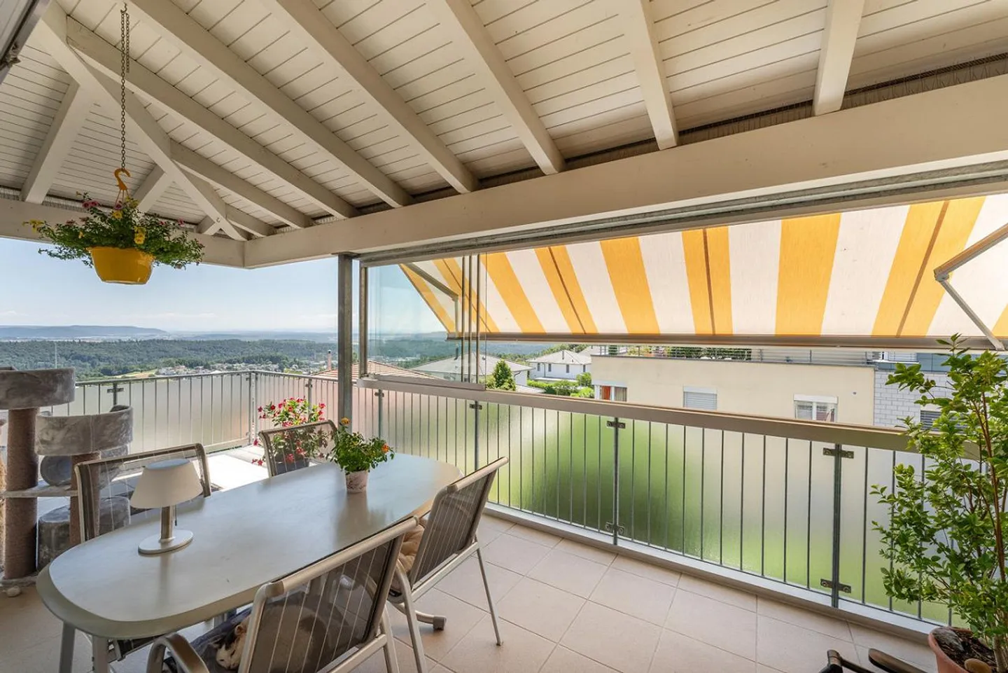 Geräumige Wohnung mit Alpenblick - Foto 2 von 11