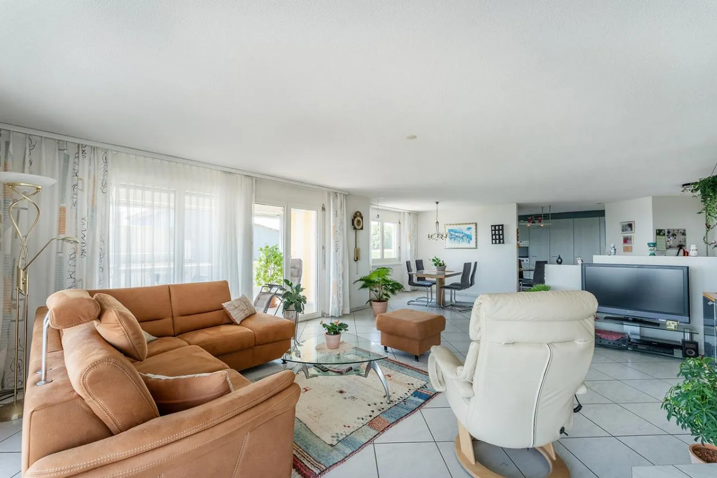 Geräumige Wohnung mit Alpenblick - Foto 4 von 11