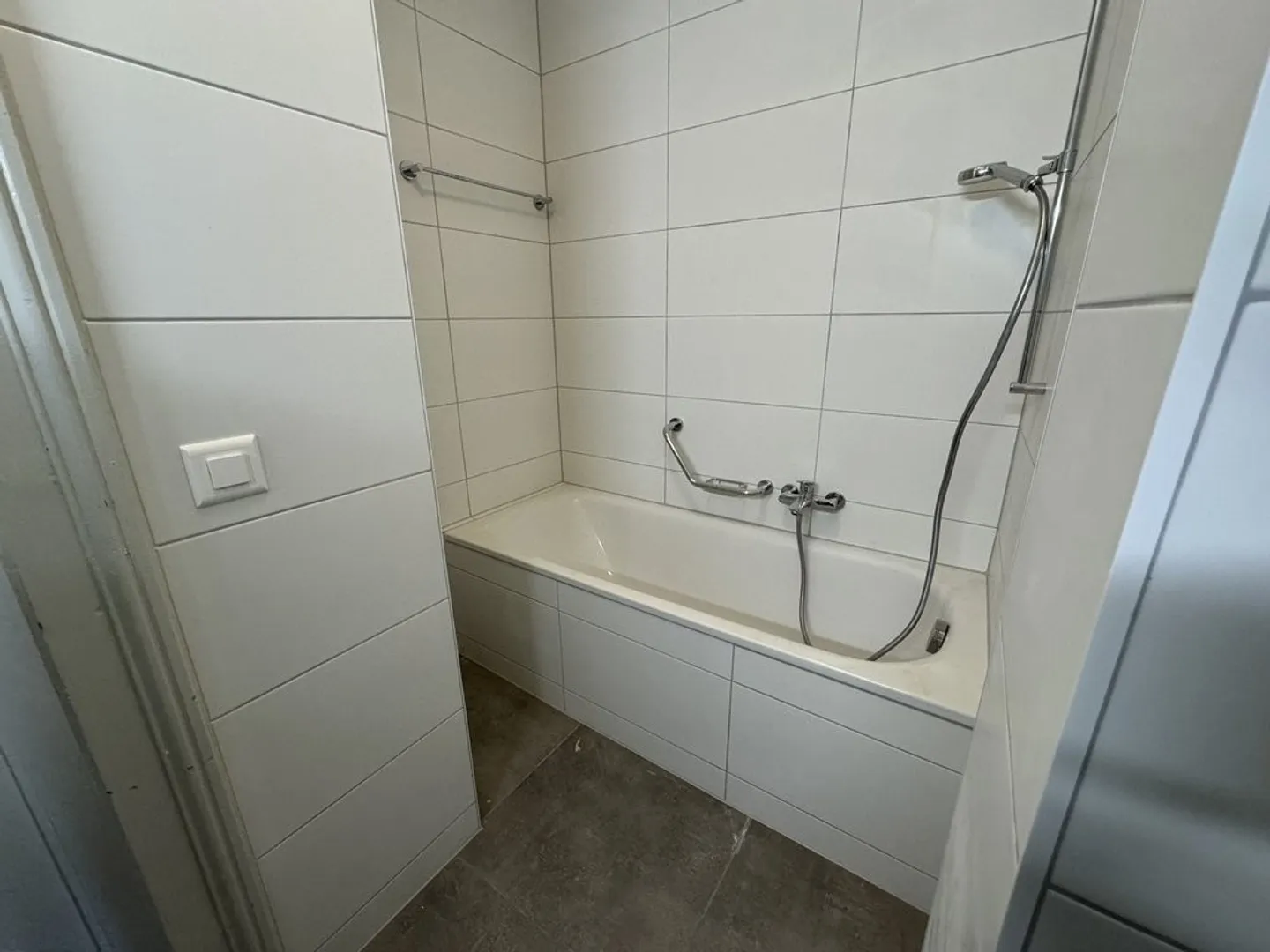 Beautiful 5.5-room apartment completely renovated - Photo 8 of 9