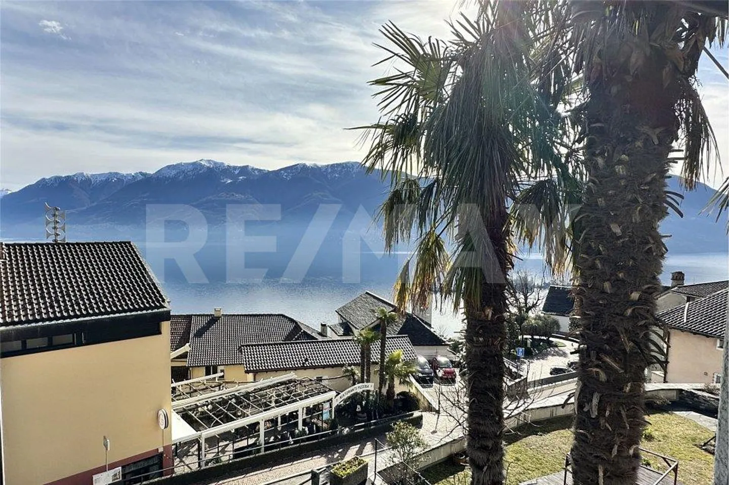 Immobile da ristrutturare con vista lago nel cuore del paese - Foto 3 di 6