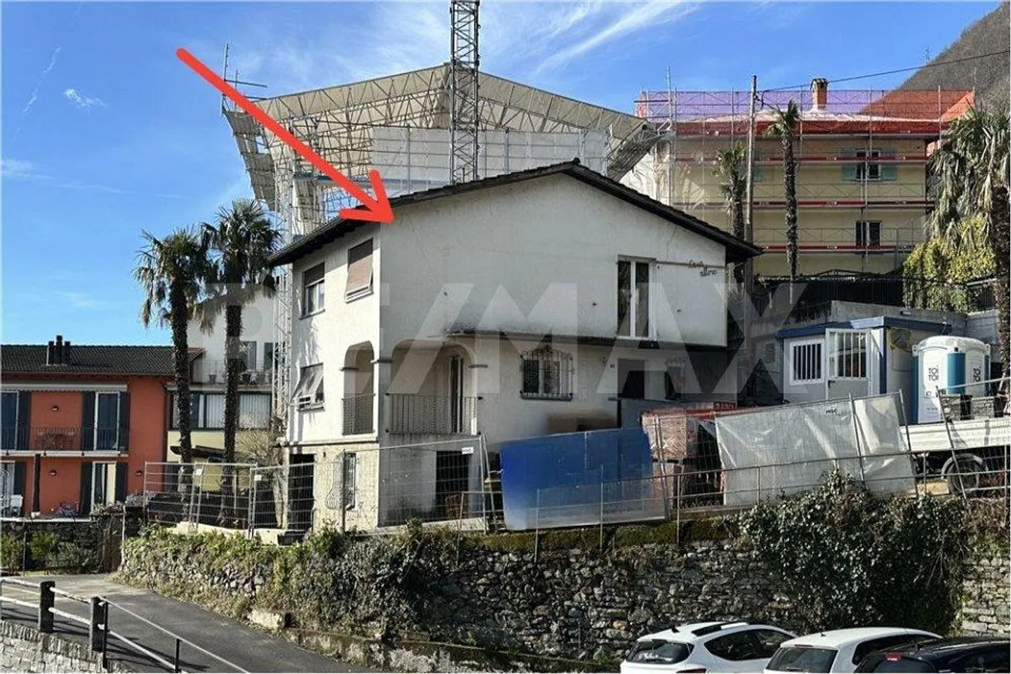 Immobile da ristrutturare con vista lago nel cuore del paese - Foto 4 di 6