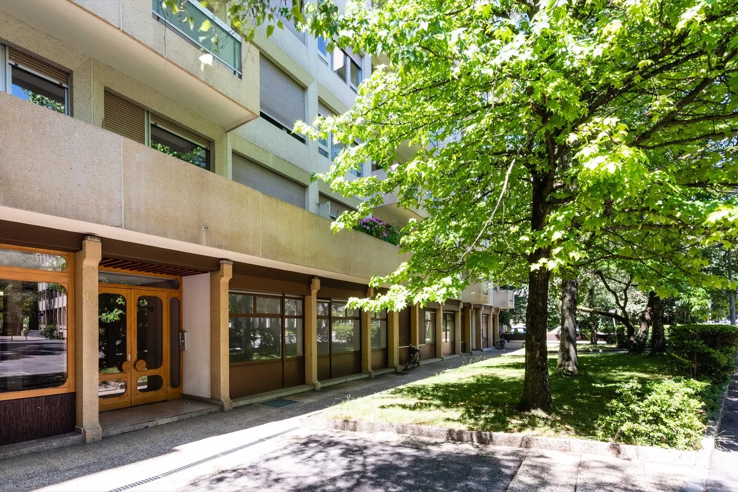 Quartiere di Malagnou - Posto auto esterno - Foto 2 di 2