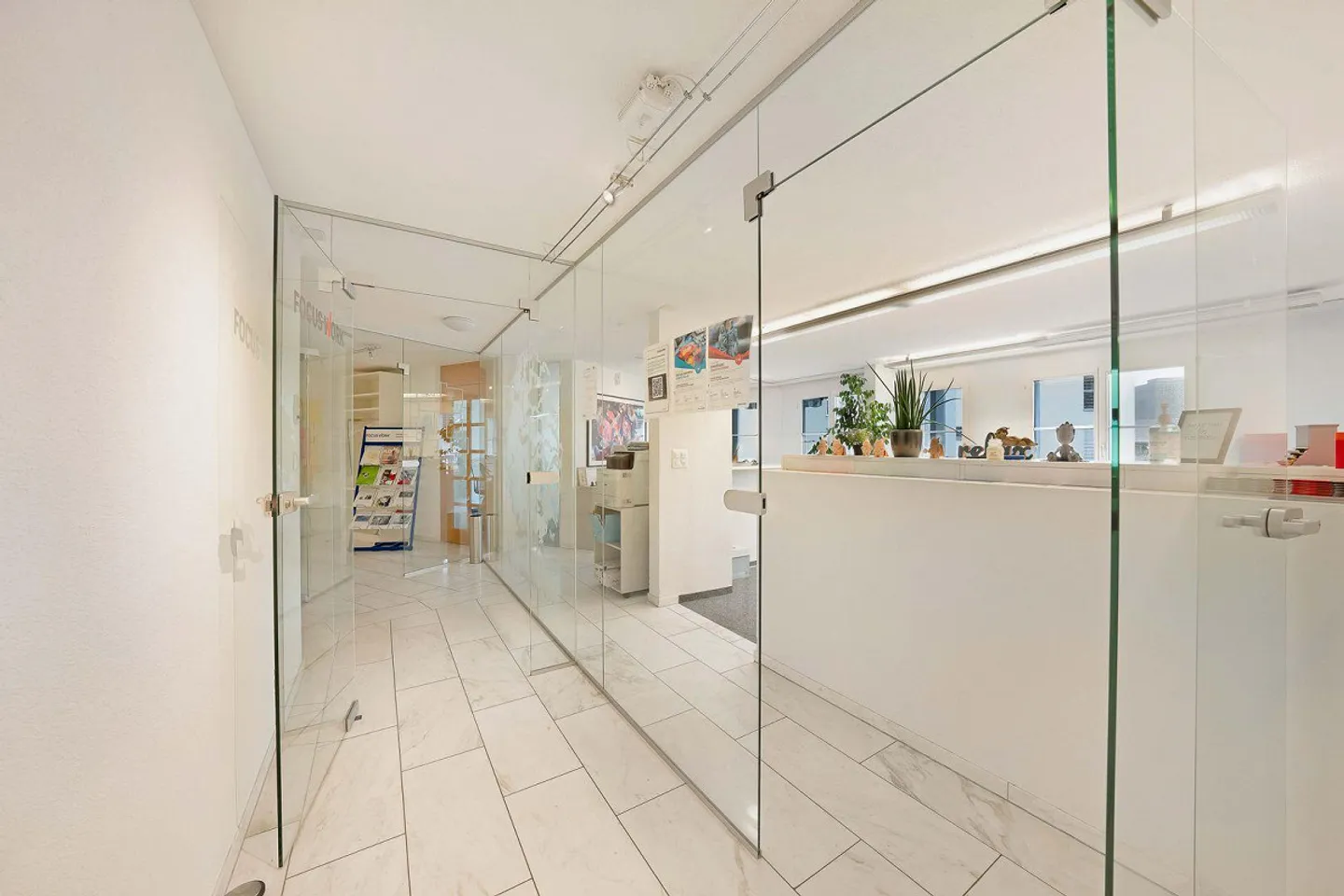 Office Space - Photo 5 of 8